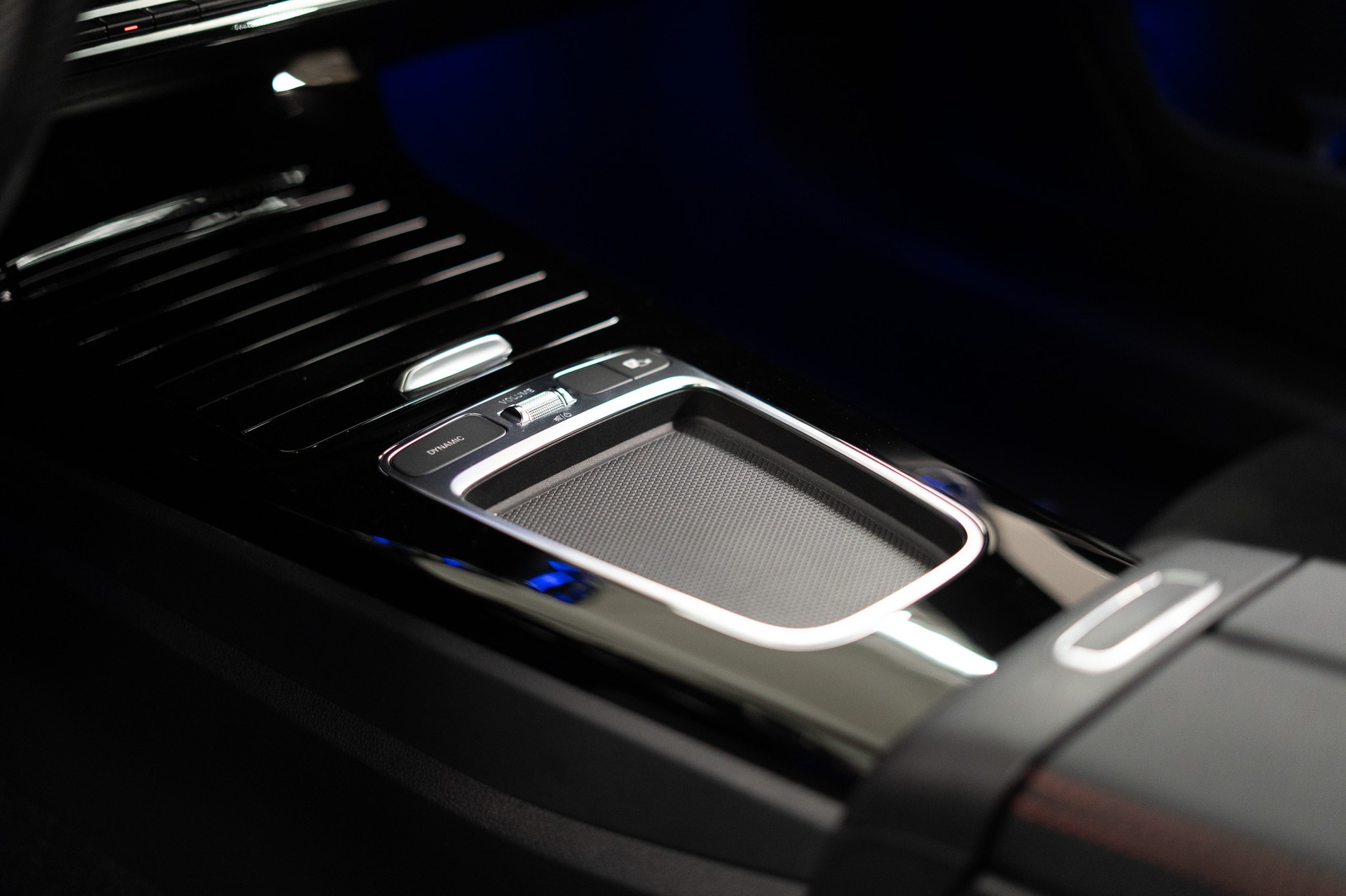 MERCEDES-BENZ A 35 AMG 4matic *FACELIFT*-image-9