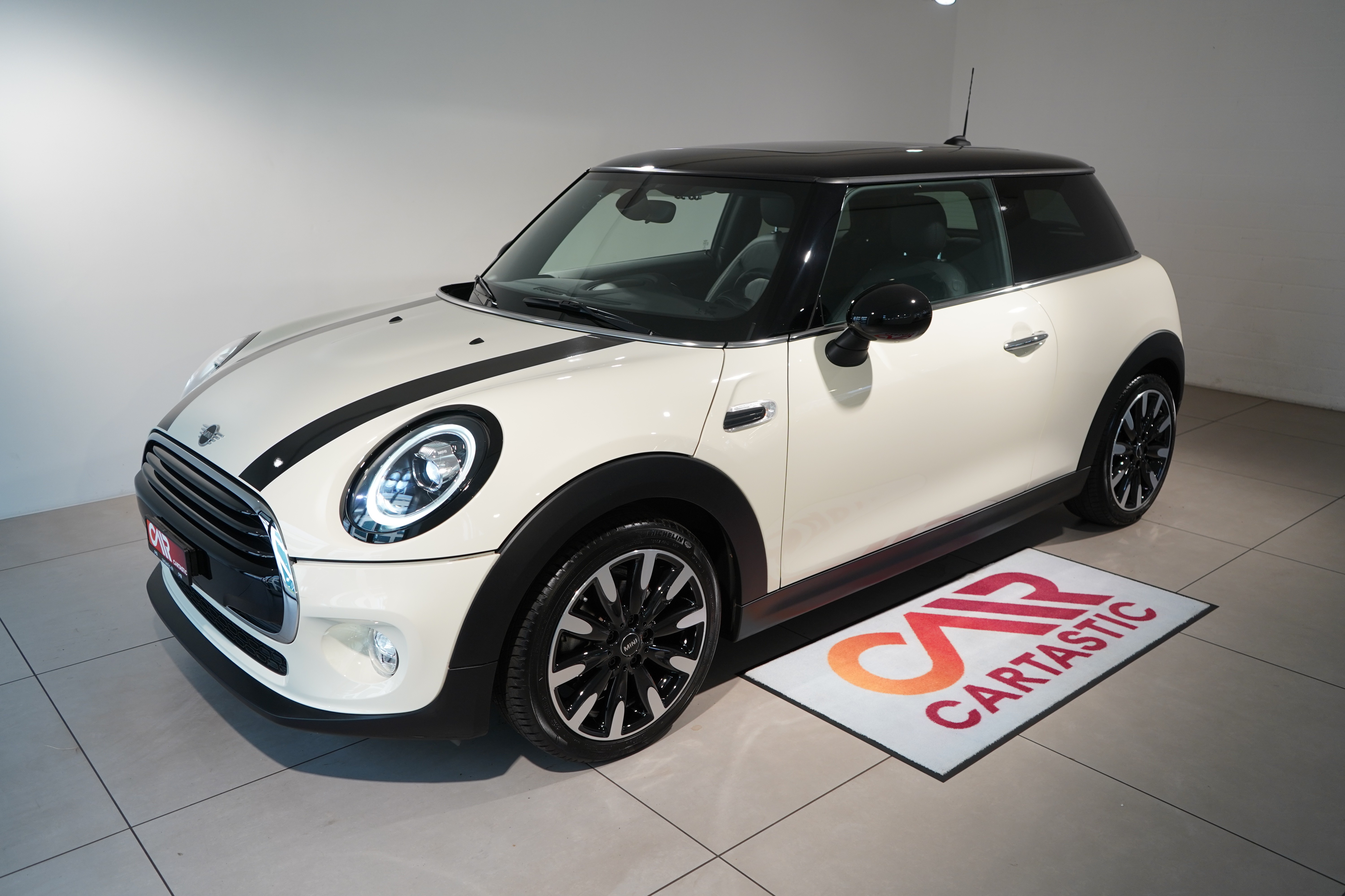 MINI Cooper / CH - Fahrzeug (Kleinwagen)
