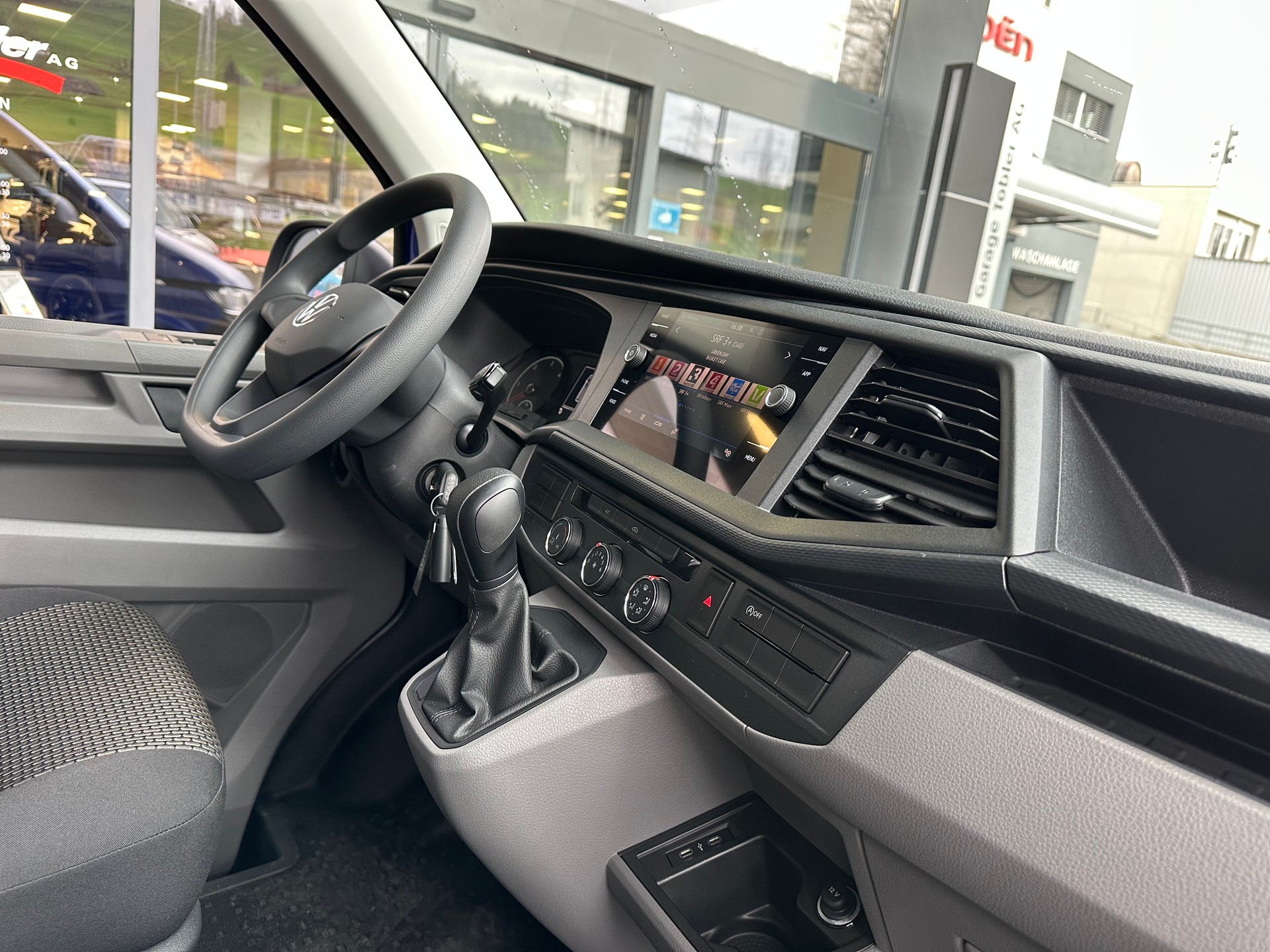 VW T6.1 2.0 TDI DSG-image-5