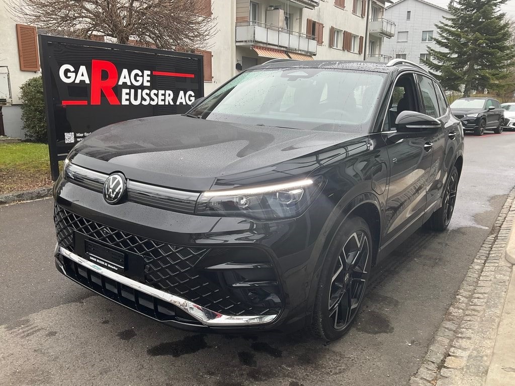 VW TIGUAN FACELIFT 1.5 TSI eHYBRID R-LINE DSG *** ÜBER 100 KM ELEKTRISCHER REICHWEITE ***