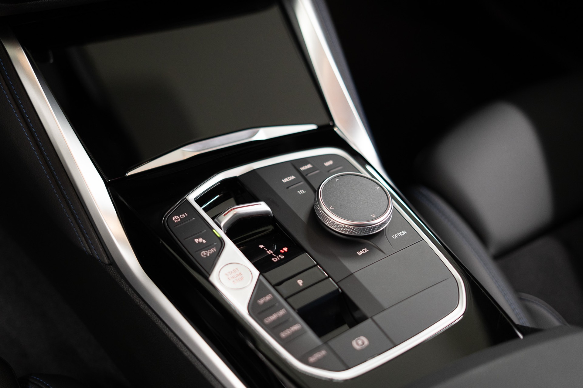 BMW M240i xDrive Coupé *CURVED-DISPLAY*-image-9