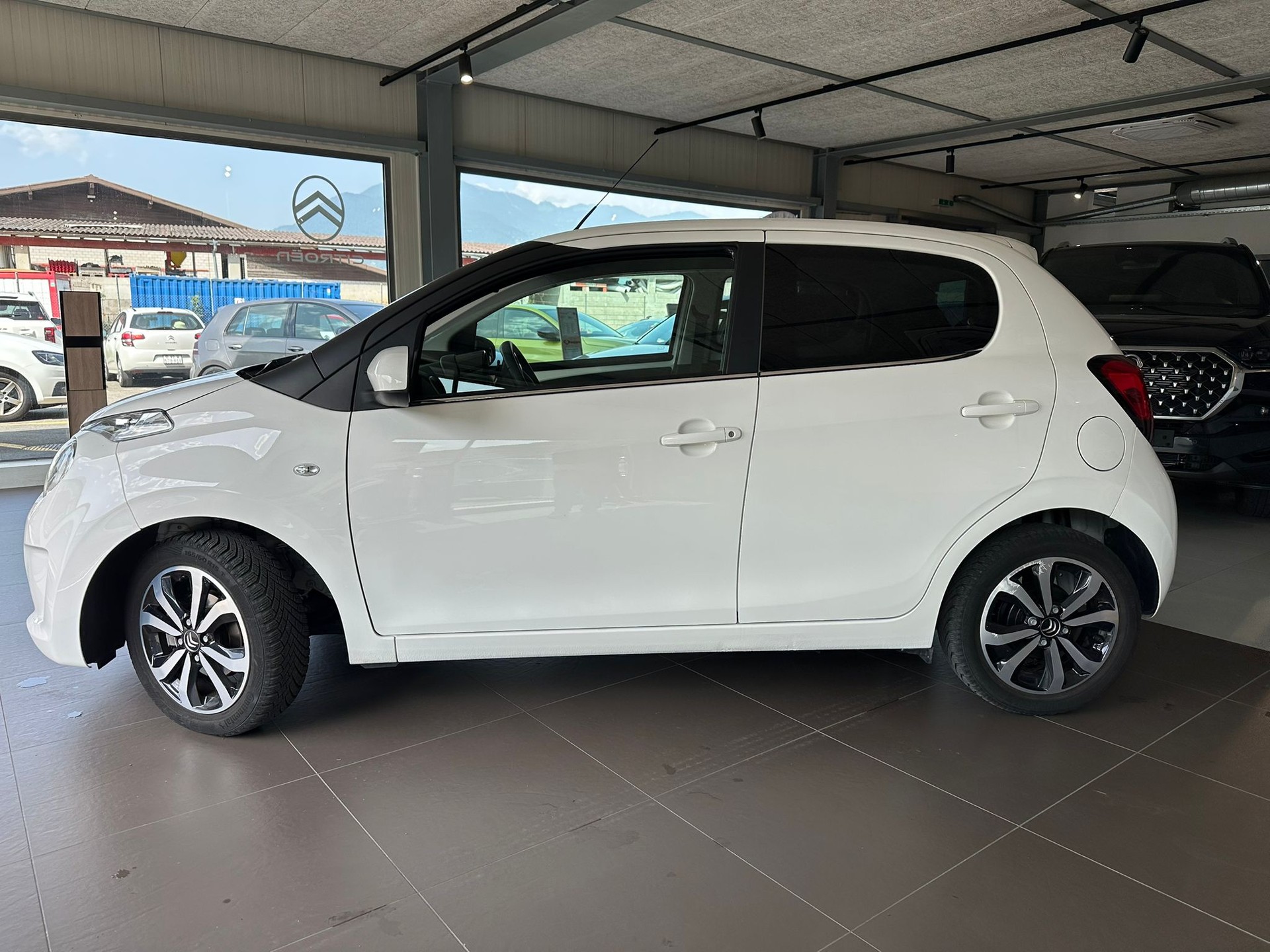 CITROEN C1 1.0 VTi ETG5 Shine-showroom-element-1