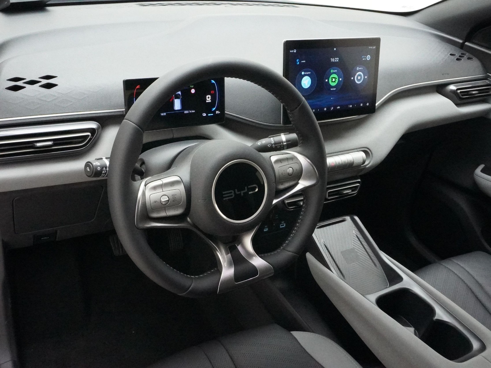 BYD DOLPHIN SURF Comfort-showroom-element-3