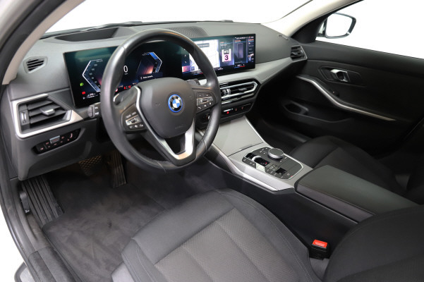 Image BMW 330 330e xDrive Steptronic