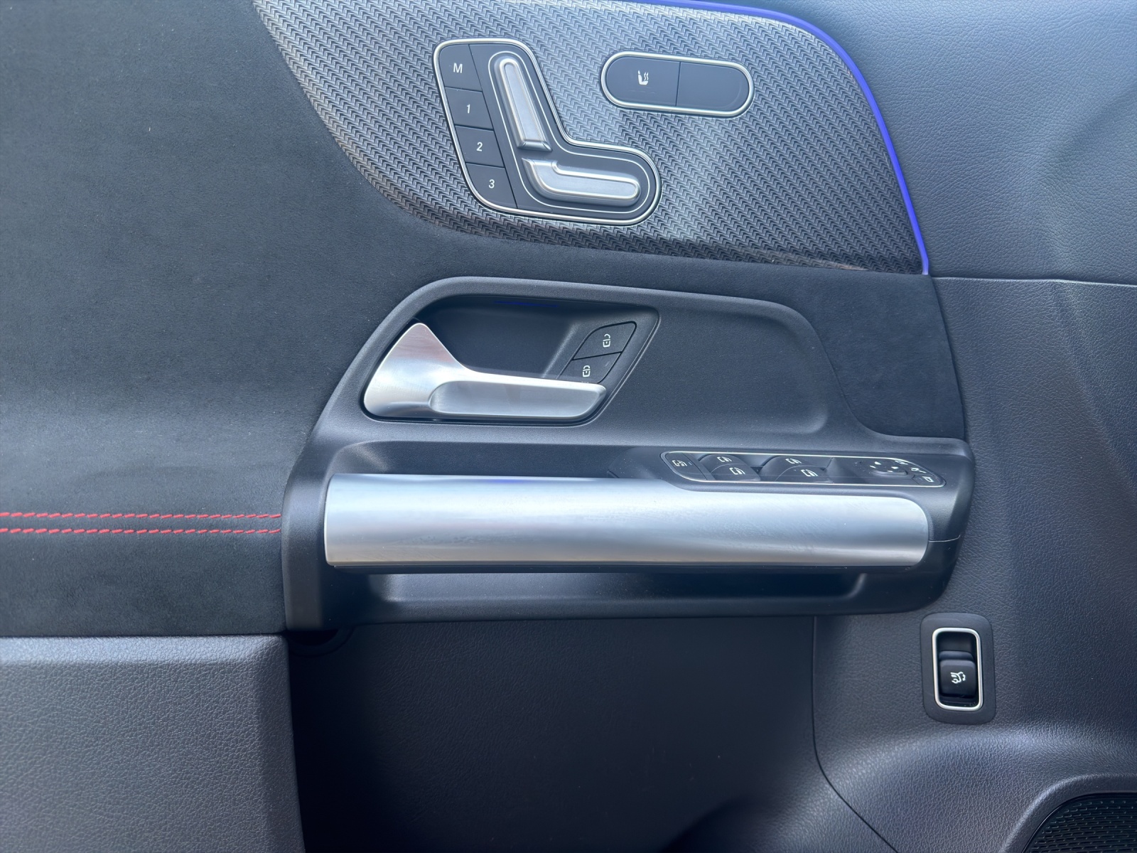 Image MERCEDES-BENZ GLA-220 GLA 220 4Matic 8G-DCT