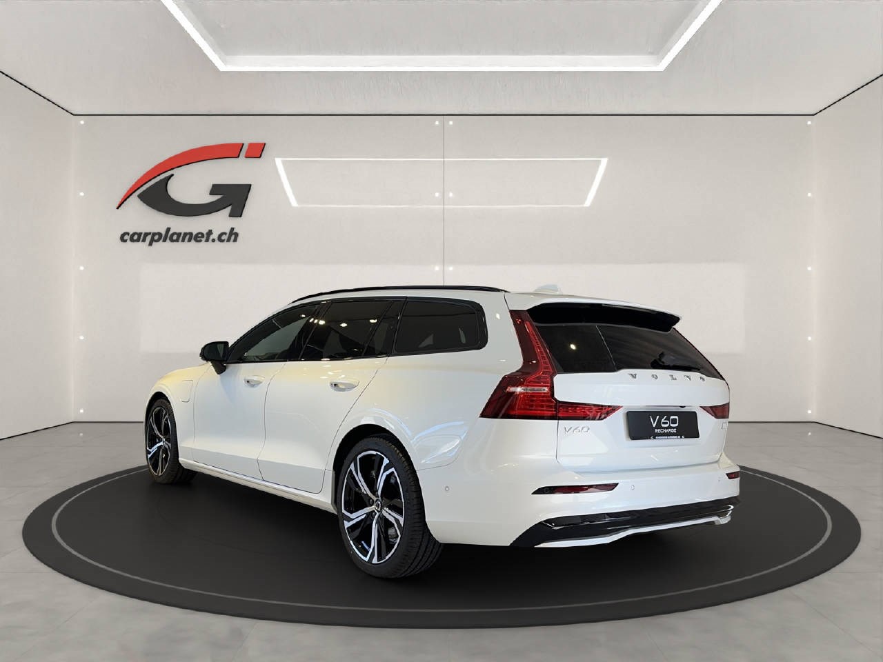 VOLVO V60 2.0 T6 TE Ultra Dark eAWD-showroom-element-2