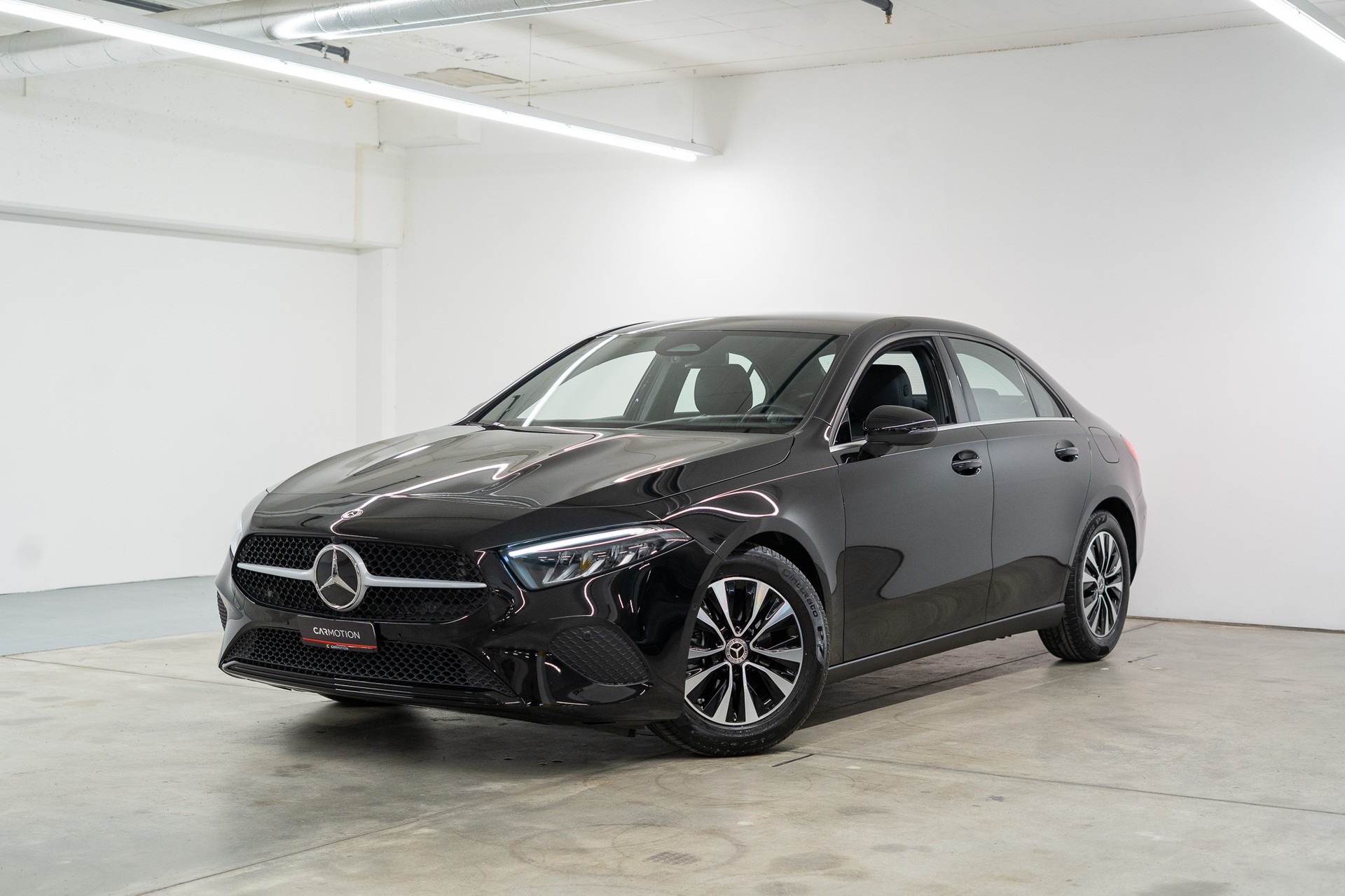MERCEDES-BENZ A 180 Limousine SE Line *FACELIFT*