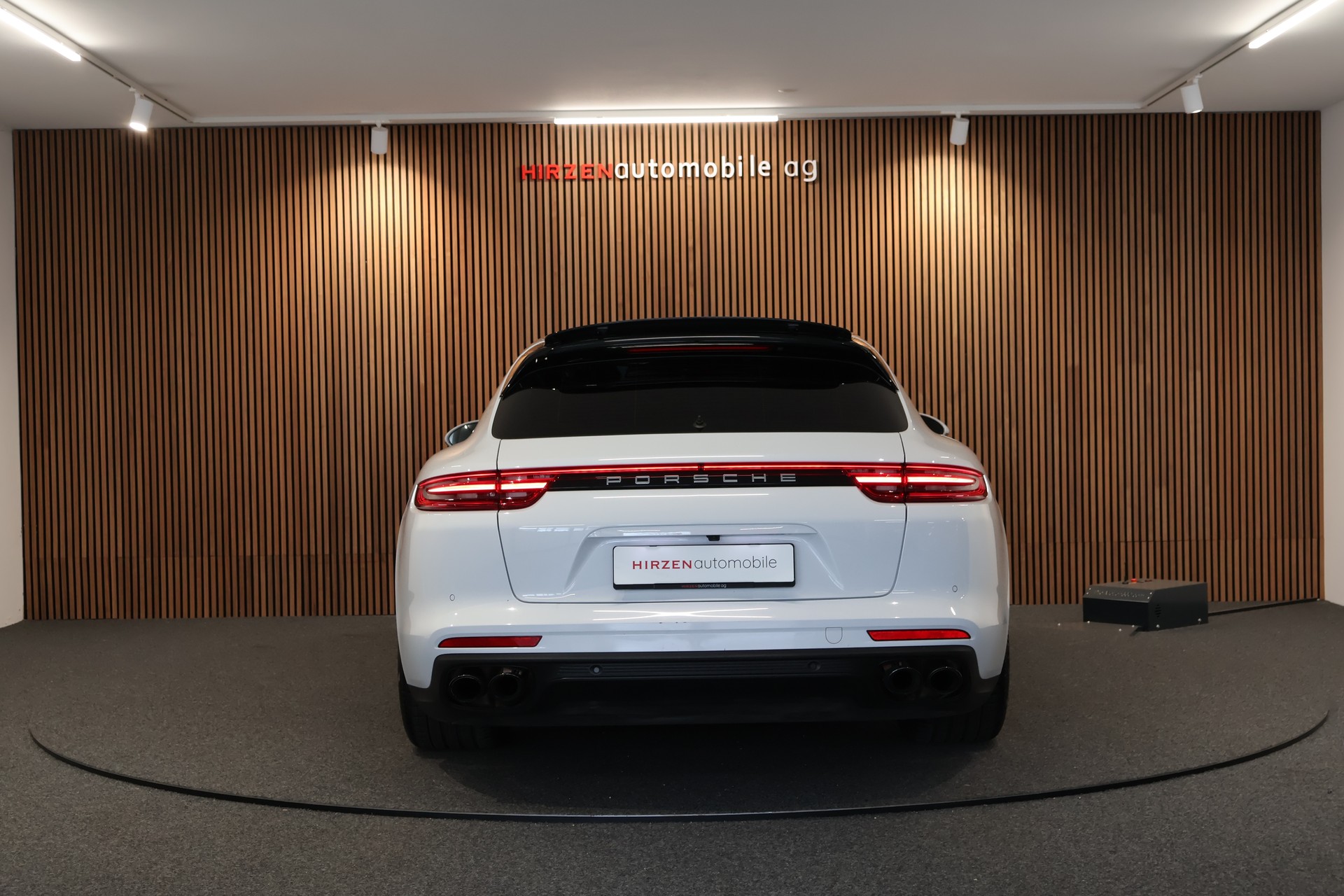 PORSCHE Panamera Turbo Sport Turismo PDK-showroom-element-3