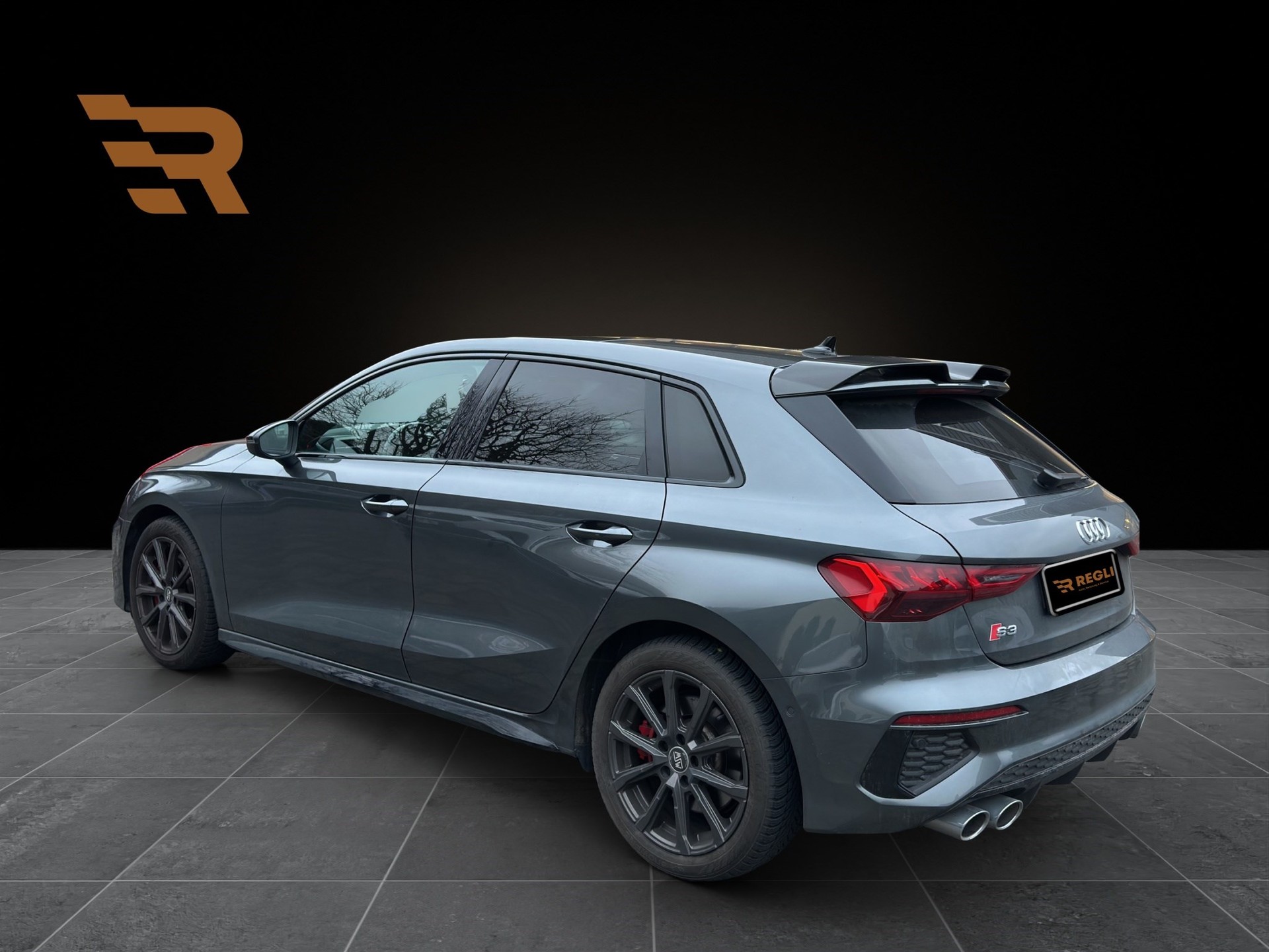 AUDI S3 Sportback 2.0 TFSI quattro-showroom-element-2
