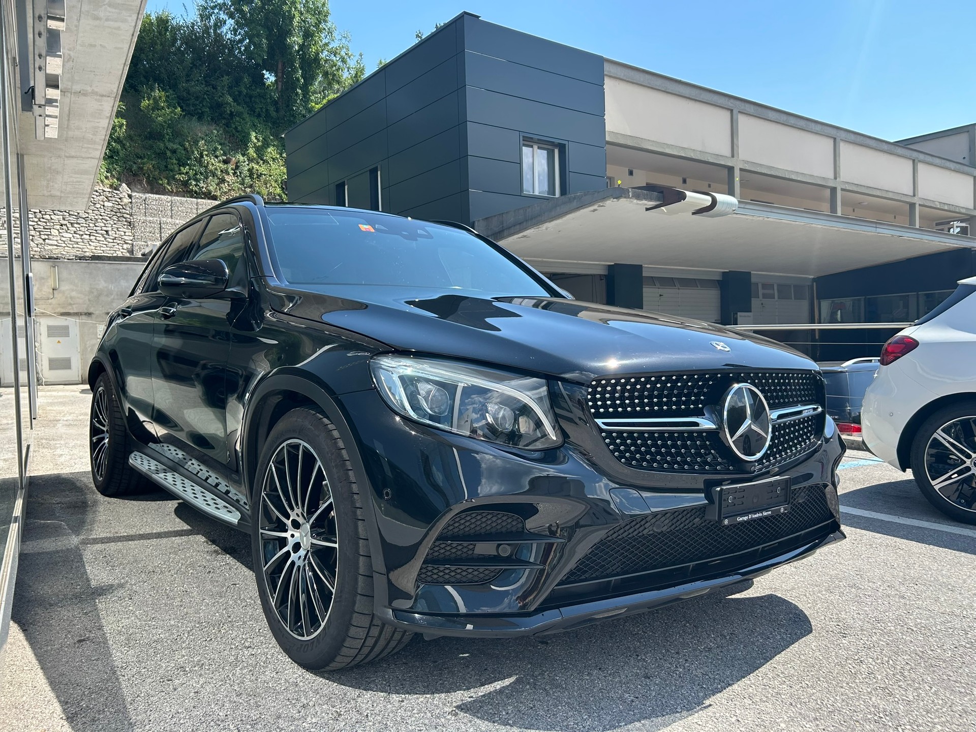 MERCEDES-BENZ GLC 43 AMG 4Matic 9G-Tronic-showroom-element-2