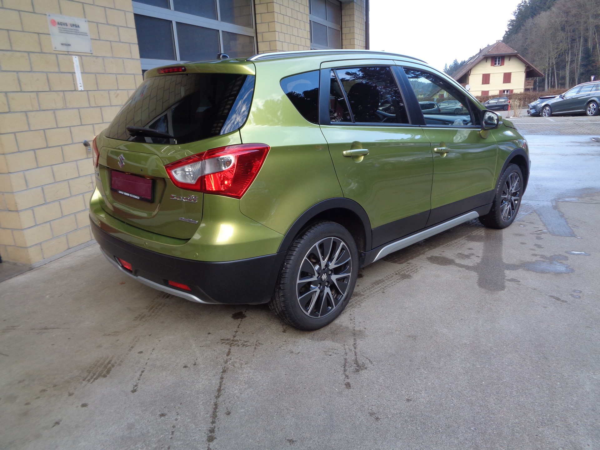 SUZUKI SX4 S-Cross 1.6 TD Sergio Cellano Top 4WD-showroom-element-2