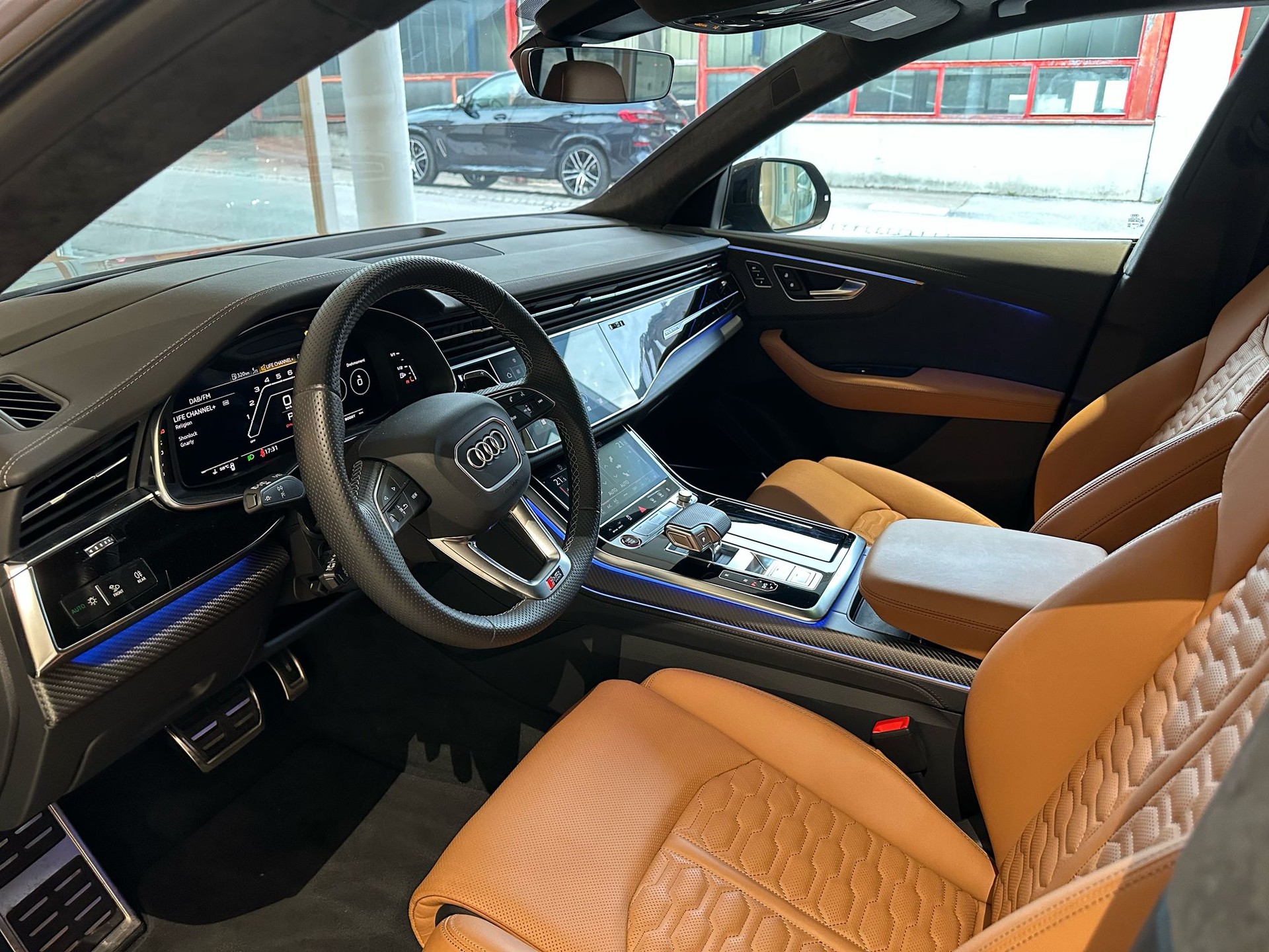 AUDI RSQ8 quattro tiptronic-image-7