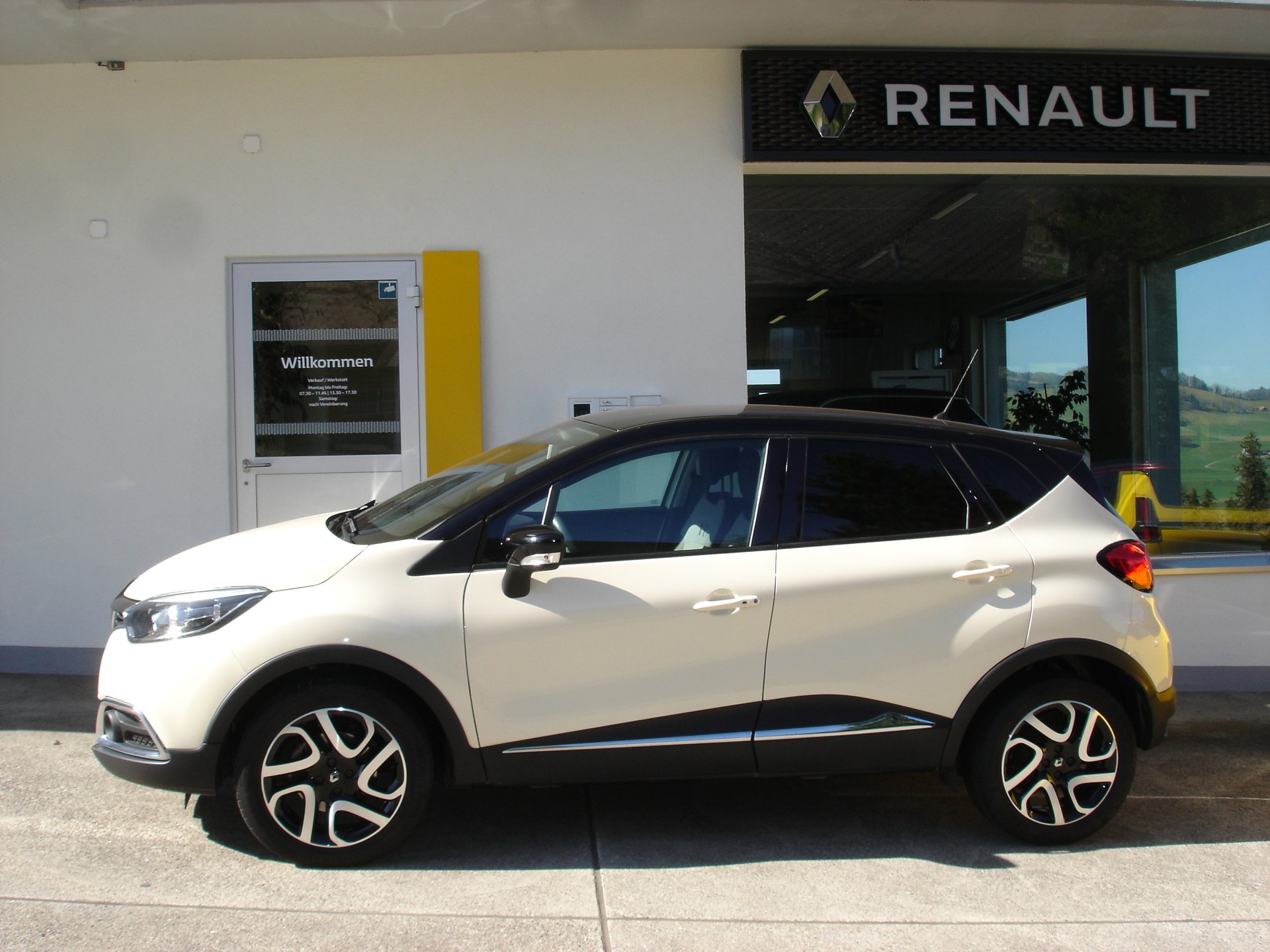 RENAULT Captur 1.2 T 16V Privilège EDC