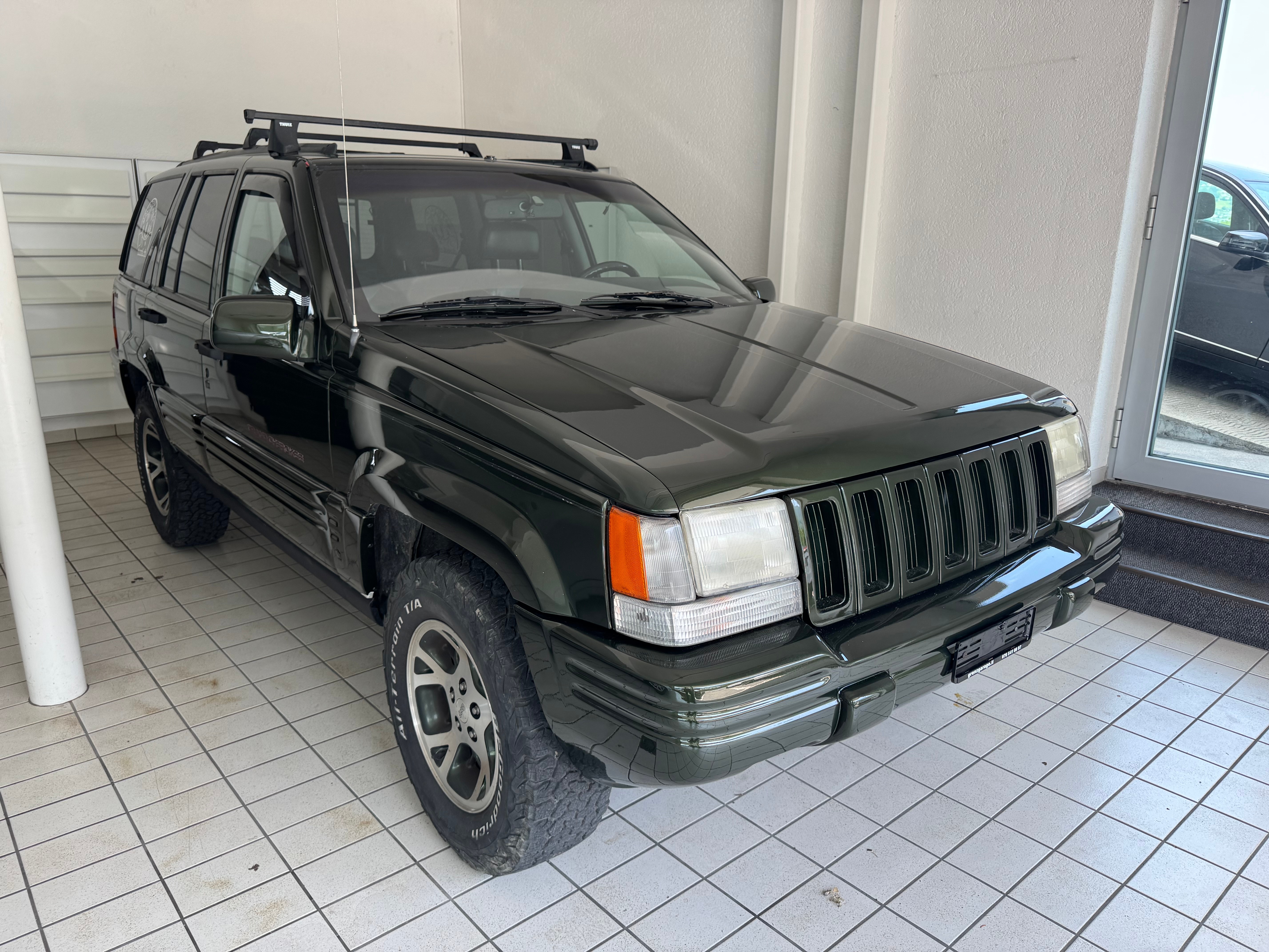 JEEP Grand Cherokee (SUV / GelÃ¤ndewagen)
