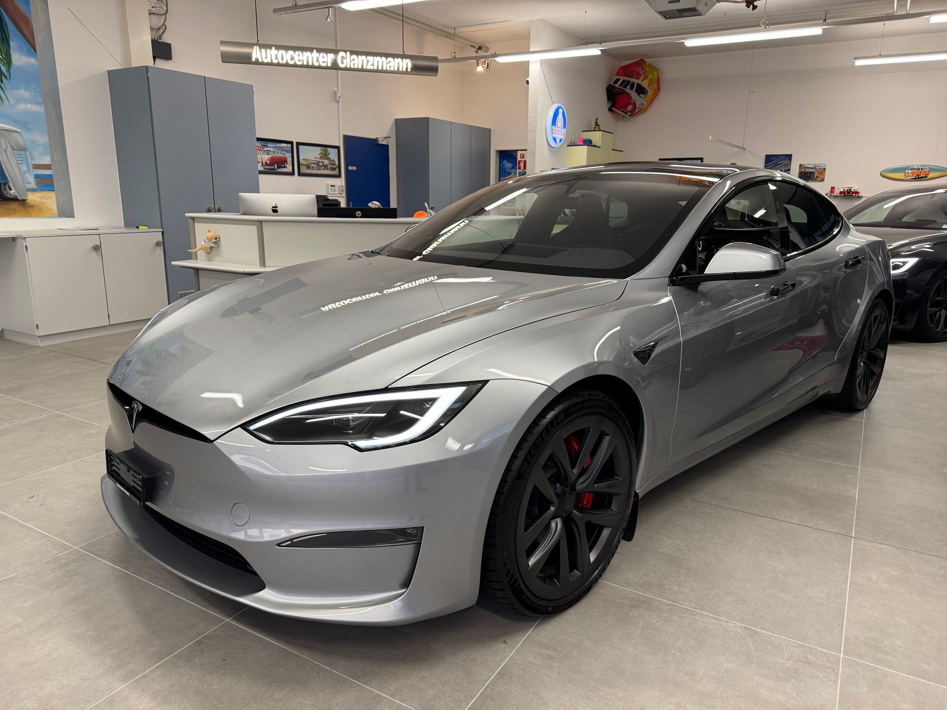 TESLA Model S 100 kWh Plaid *1267PS* 2025er Yoke Sportsitze CH Ausl. 21erAlu