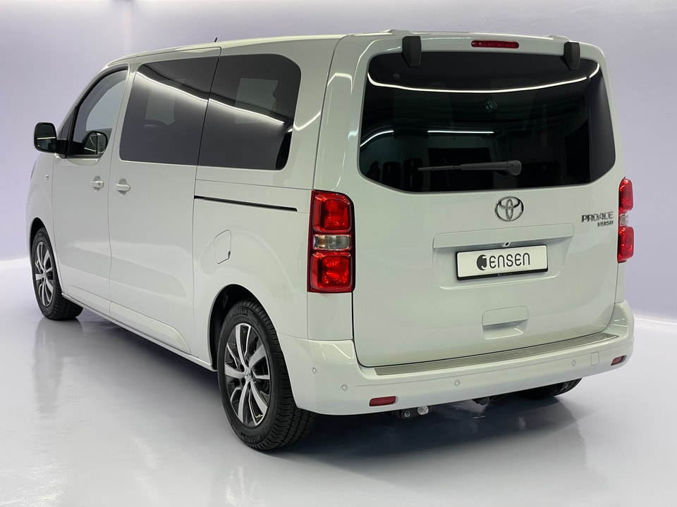 Proace Verso L1 2.0 D 177 Trend