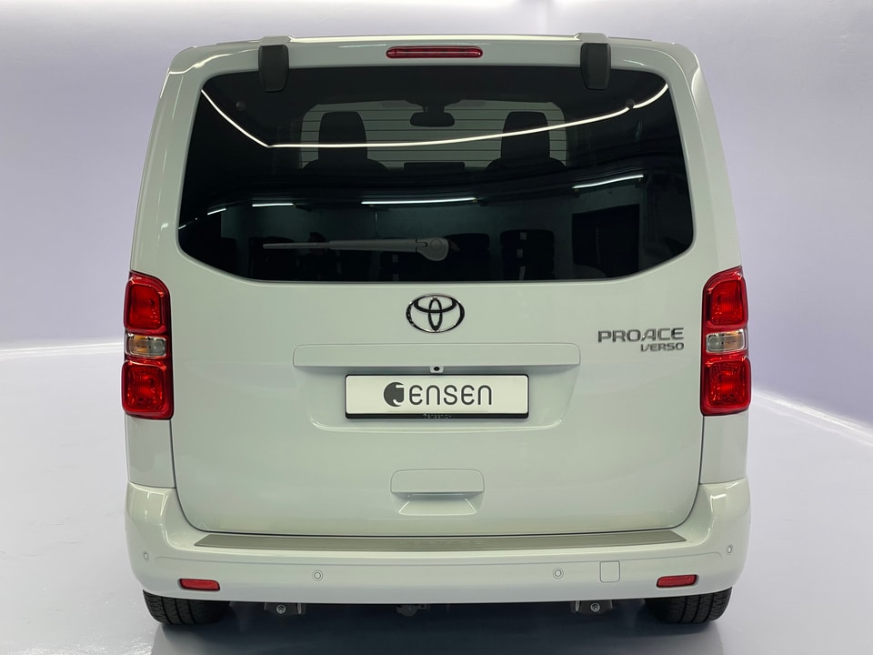 Proace Verso L1 2.0 D 177 Trend