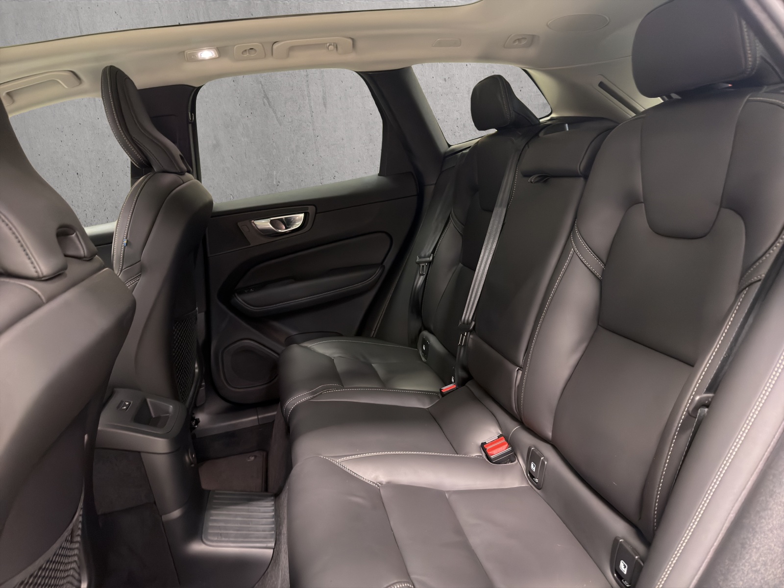 Image VOLVO XC60 XC60 T6 eAWD PluginHybrid Ultra Dark Geartronic