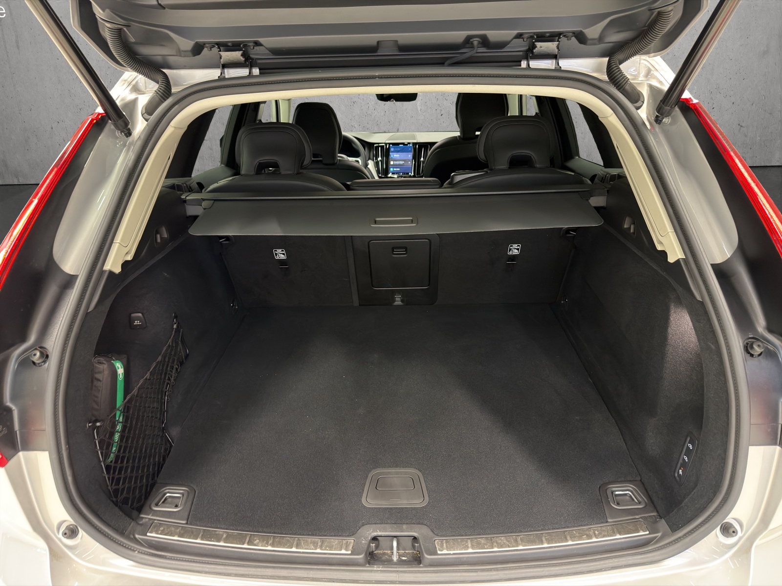 Image VOLVO XC60 XC60 T6 eAWD PluginHybrid Ultra Dark Geartronic