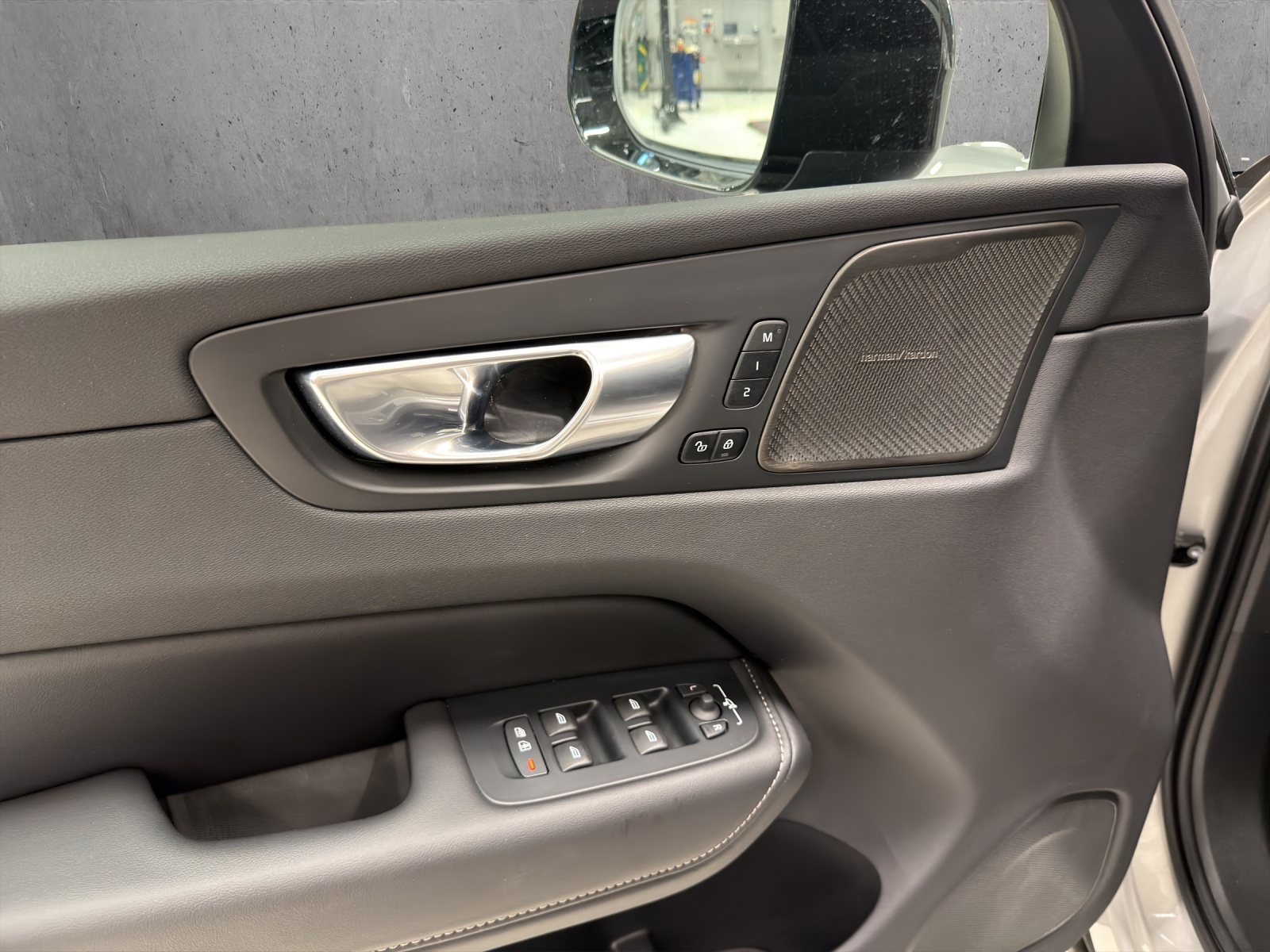 Image VOLVO XC60 XC60 T6 eAWD PluginHybrid Ultra Dark Geartronic