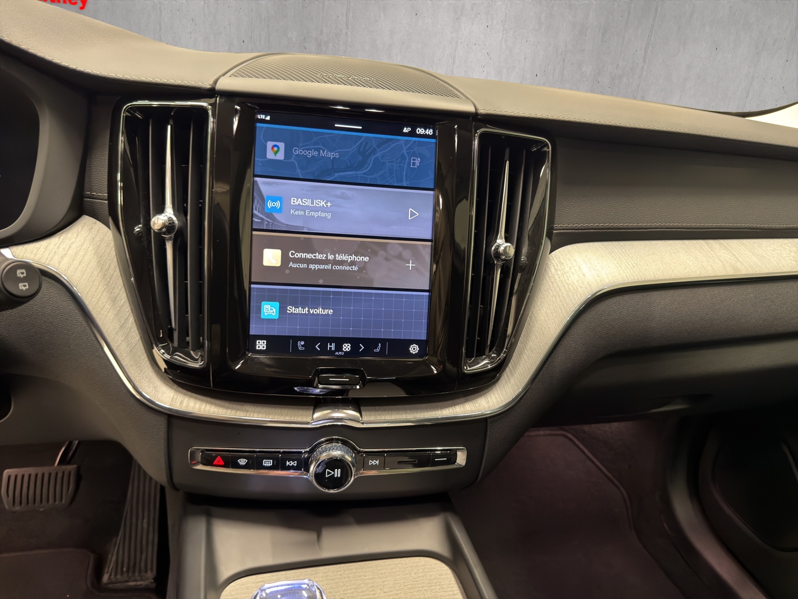 Image VOLVO XC60 XC60 T6 eAWD PluginHybrid Ultra Dark Geartronic