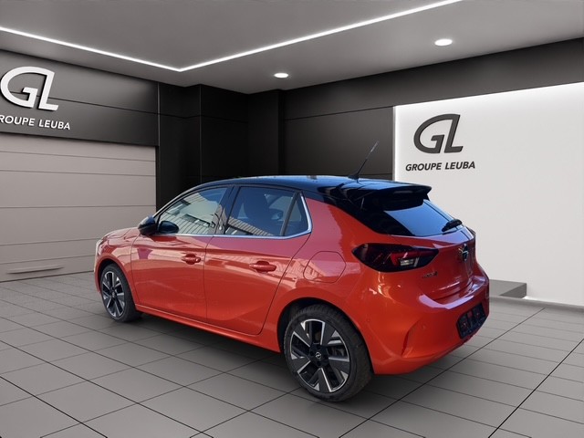 OPEL Corsa e-Edition-showroom-element-2