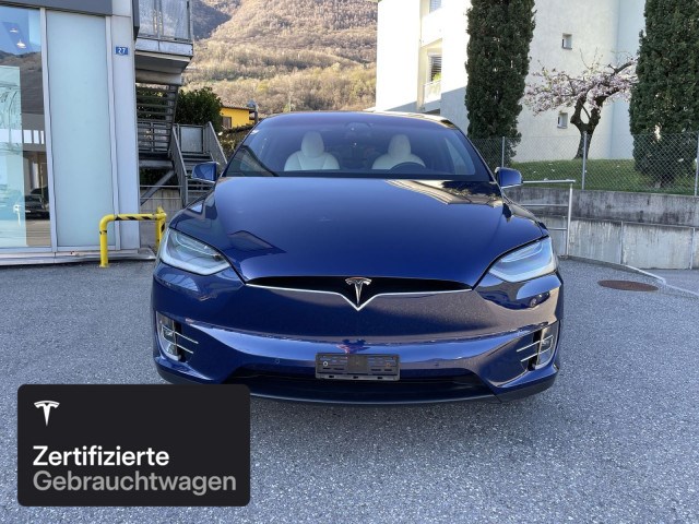 TESLA Model X Long Range AWD-showroom-element-1