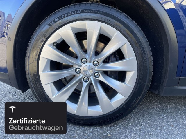 TESLA Model X Long Range AWD-showroom-element-3