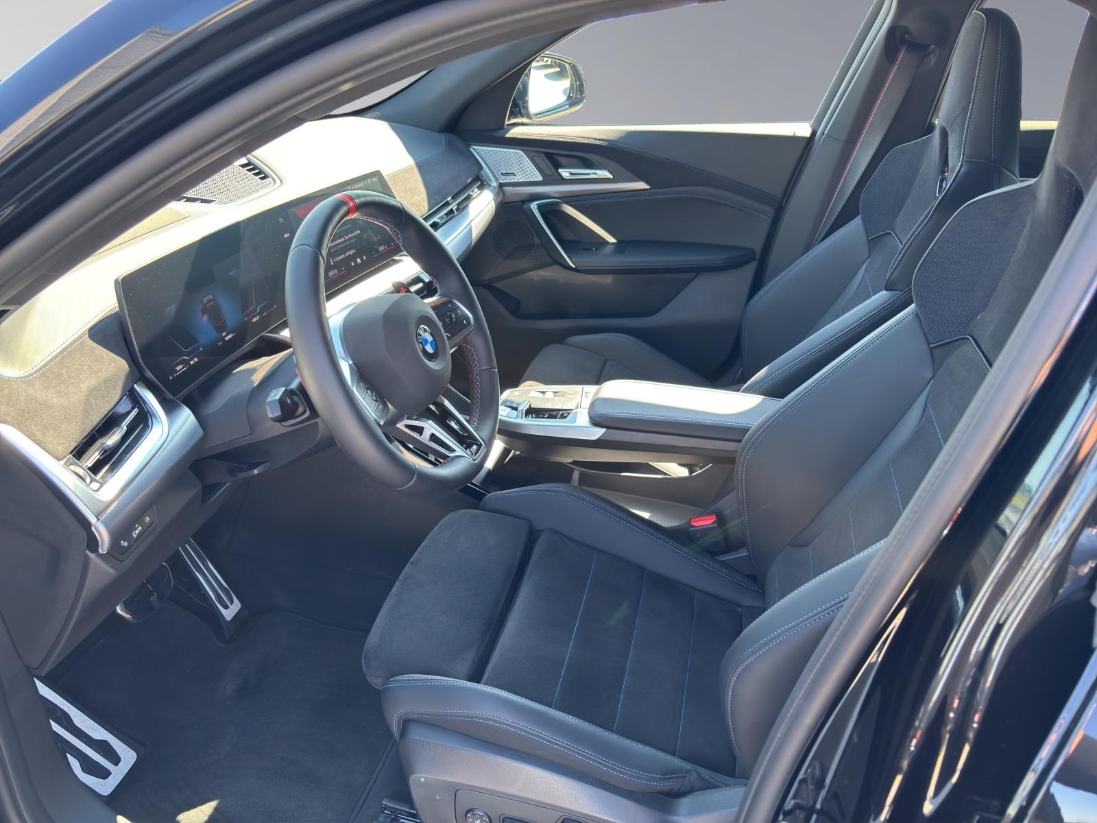 BMW X2 M35i-showroom-element-3