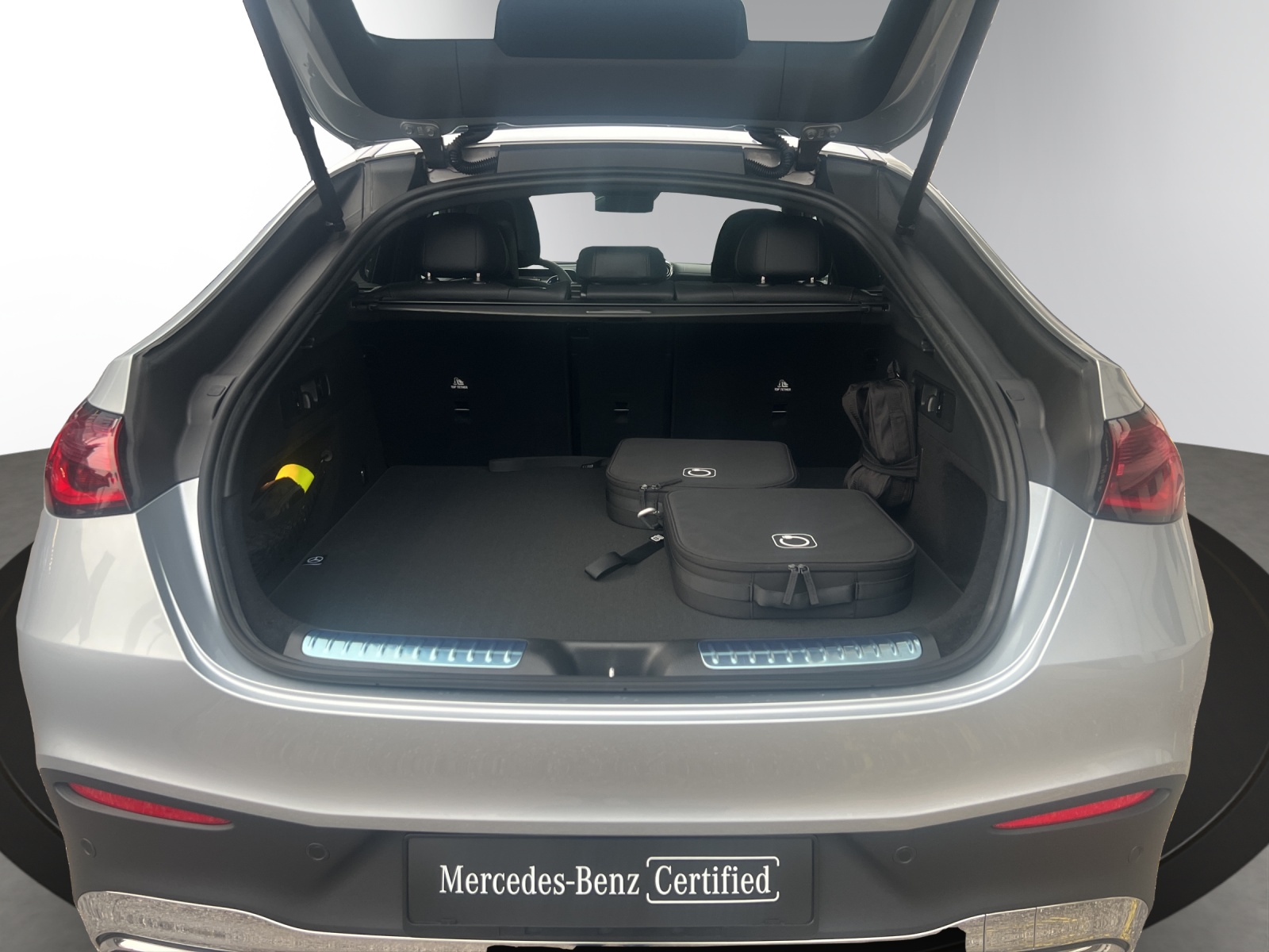 Image MERCEDES-BENZ GLC-300 GLC 300 e 4Matic EQ Star 9G-Tronic