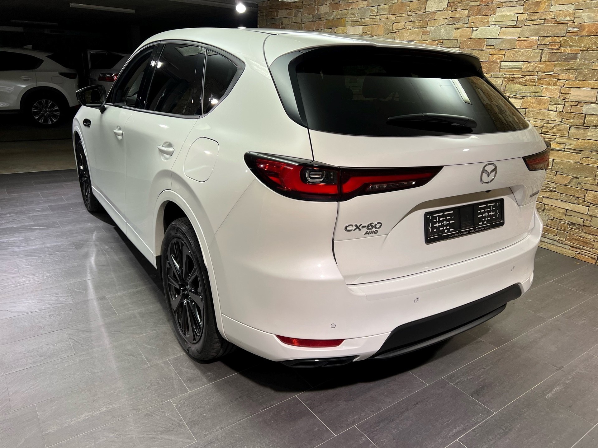 MAZDA CX-60 e-Skyactiv PHEV 327 AWD Homura-showroom-element-3