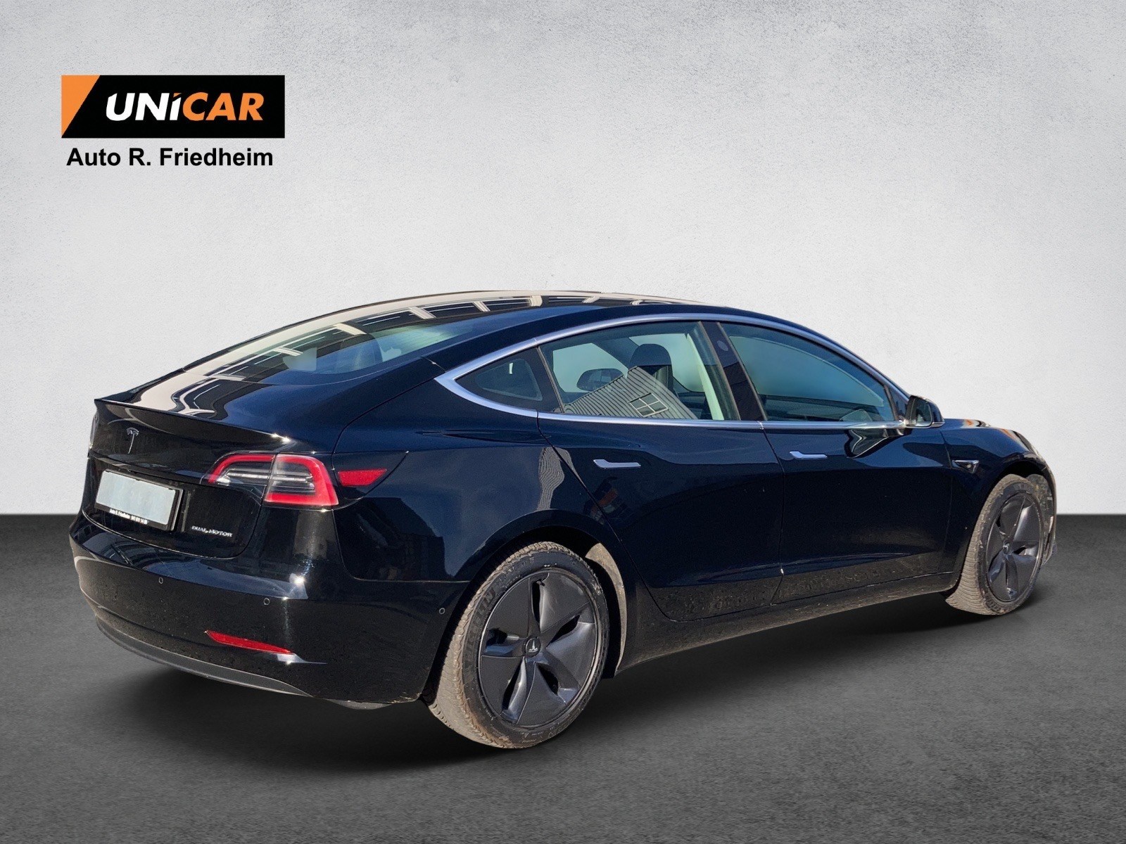TESLA Model 3 Long Range Dual Motor AWD-image-11