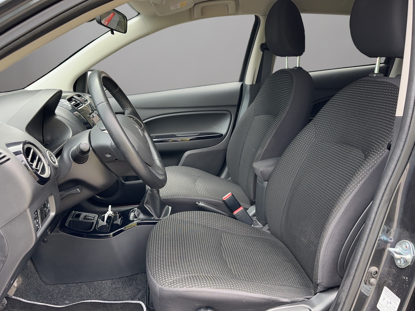 MITSUBISHI Space Star 1.2 Celebration 300K-image-8