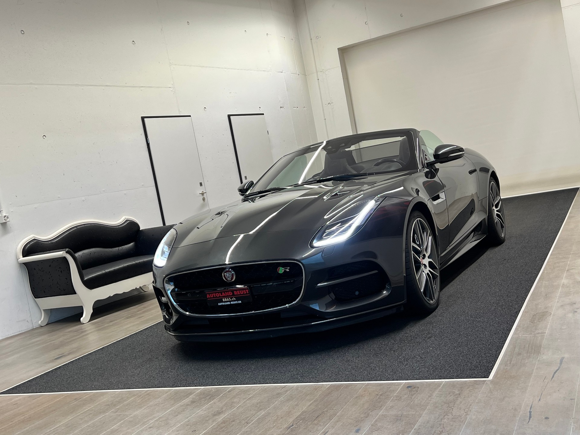 JAGUAR F-Type Convertible 5.0 V8 S/C R AWD Automatik-showroom-element-2
