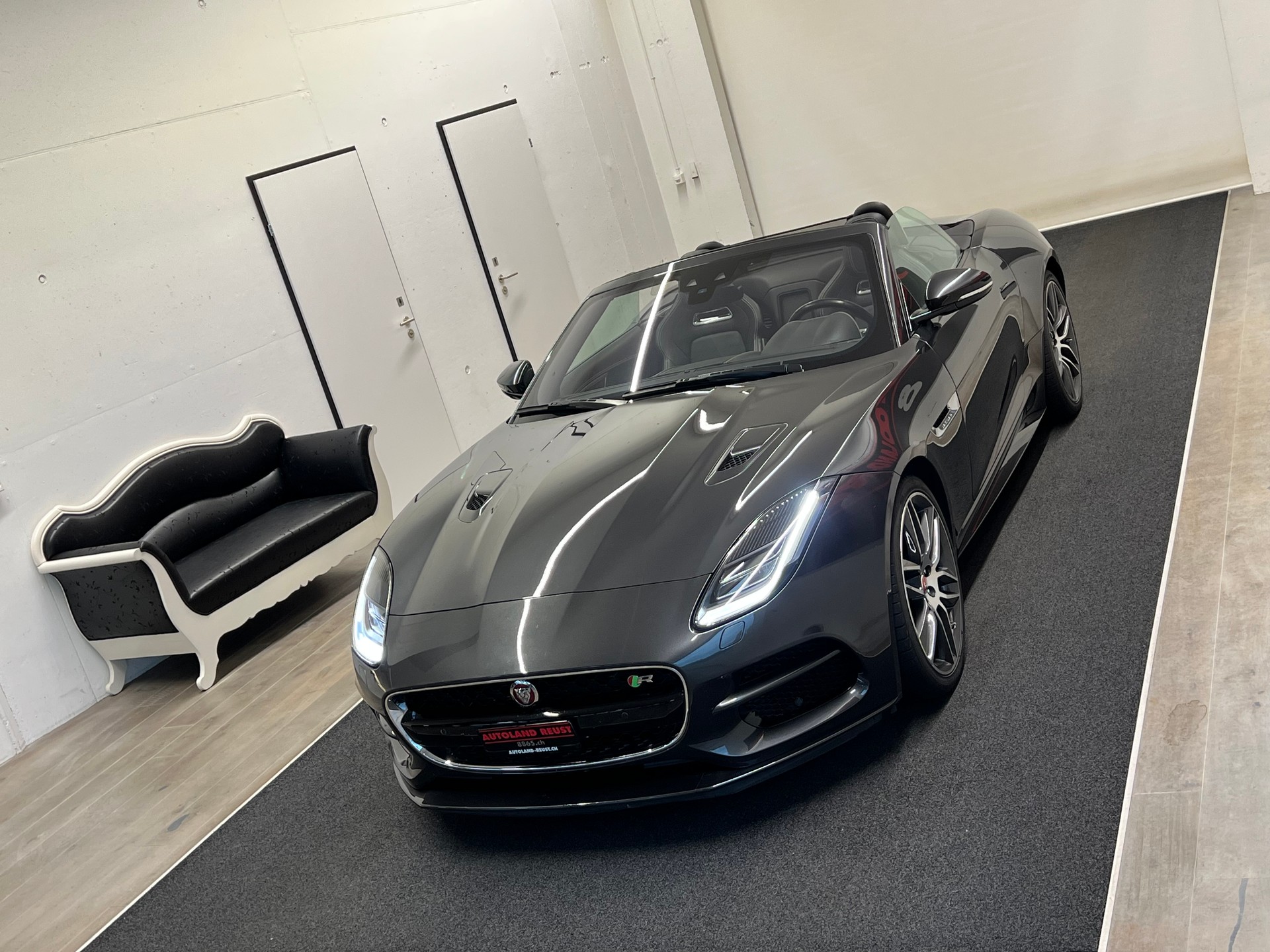 JAGUAR F-Type Convertible 5.0 V8 S/C R AWD Automatik-showroom-element-3