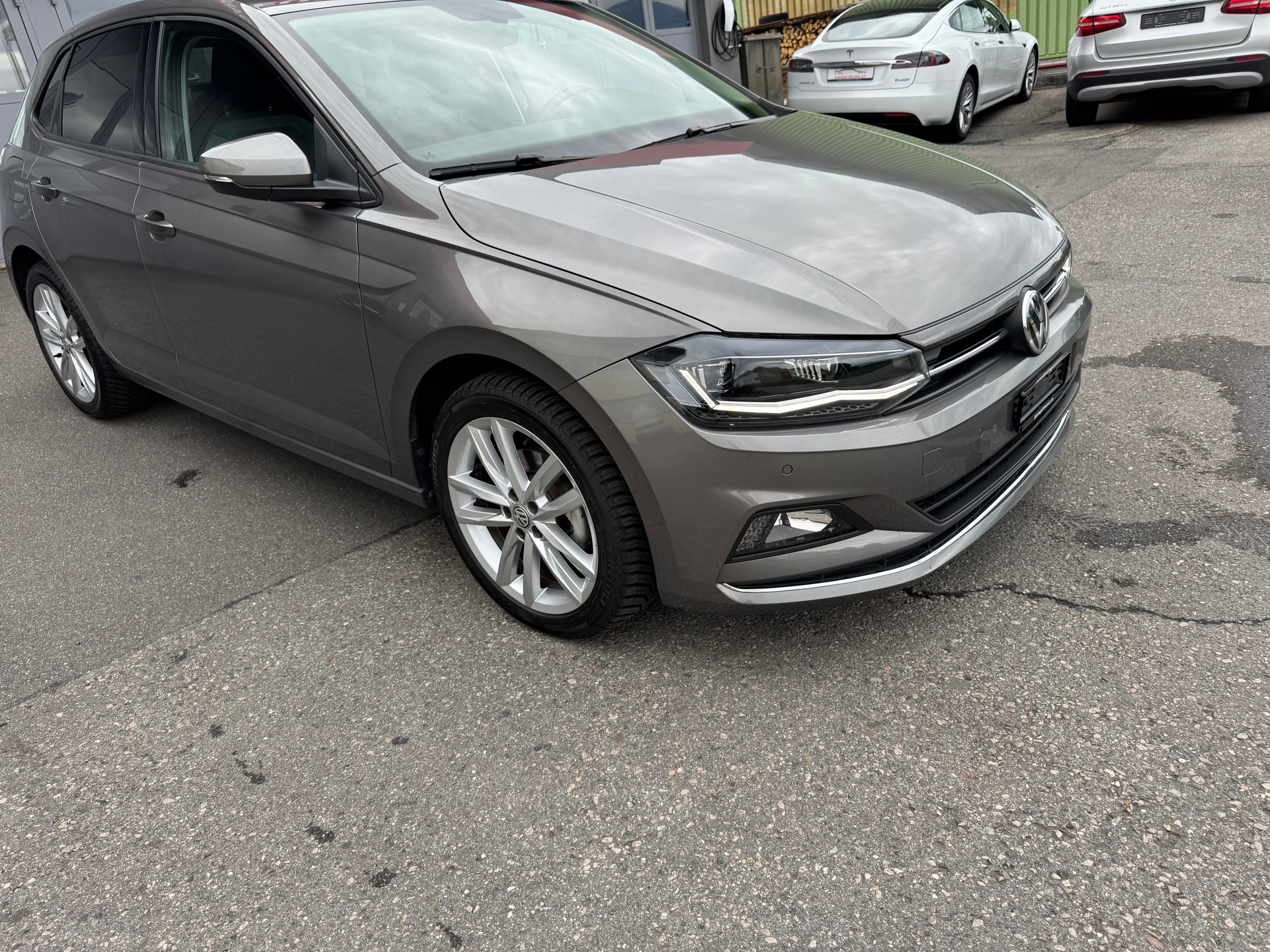 VW Polo 1.6 TDI Highline-showroom-element-1