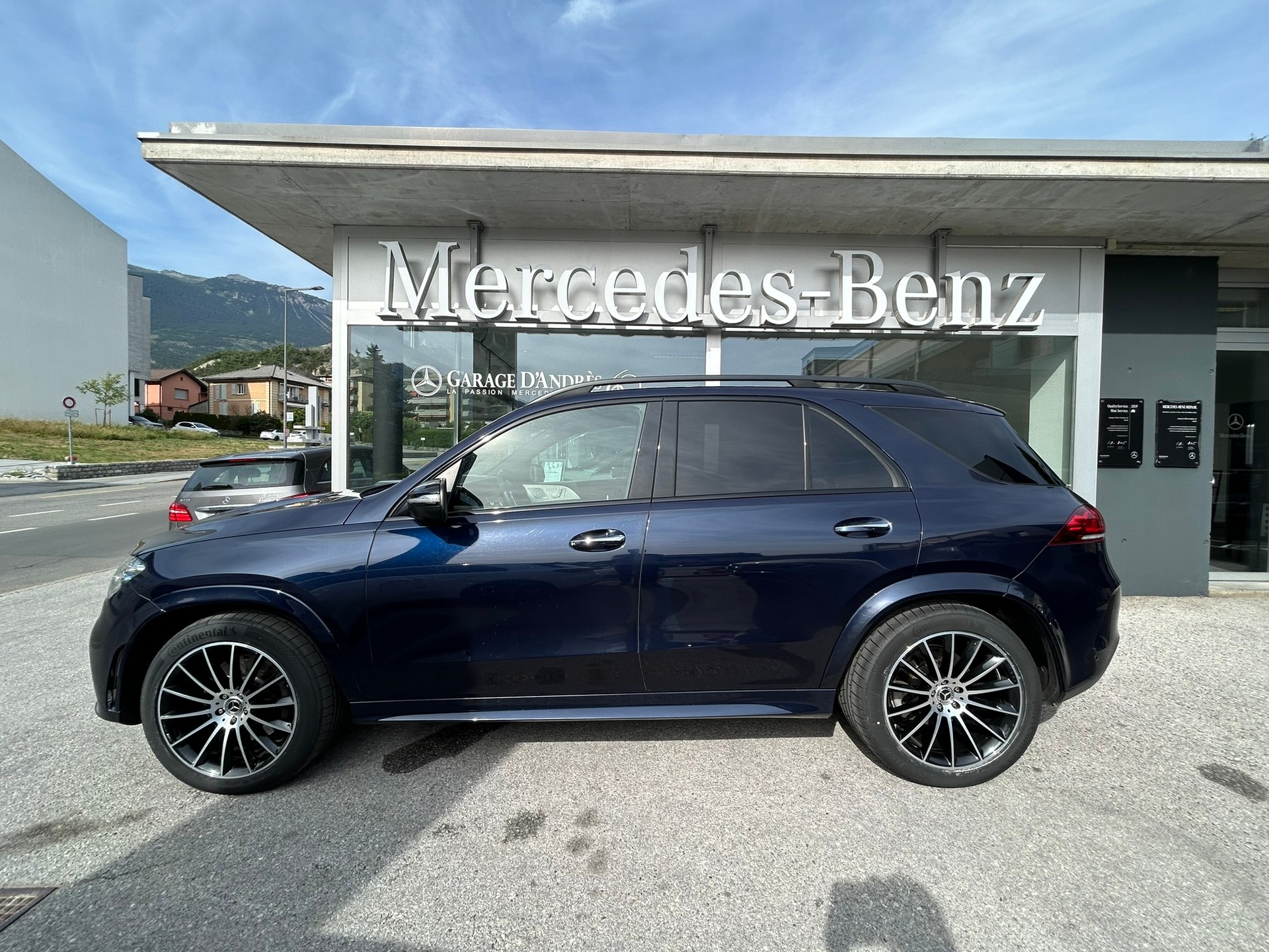 MERCEDES-BENZ GLE 400 d 4Matic AMG Line 9G-Tronic-showroom-element-3