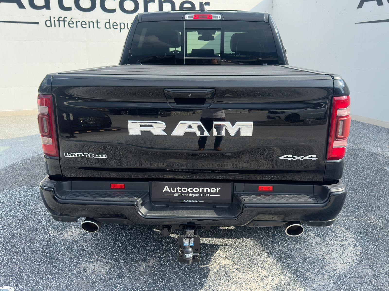 DODGE Crew Cab Laramie-image-5