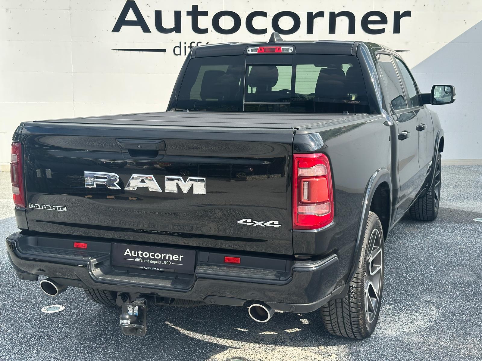 DODGE Crew Cab Laramie-image-4