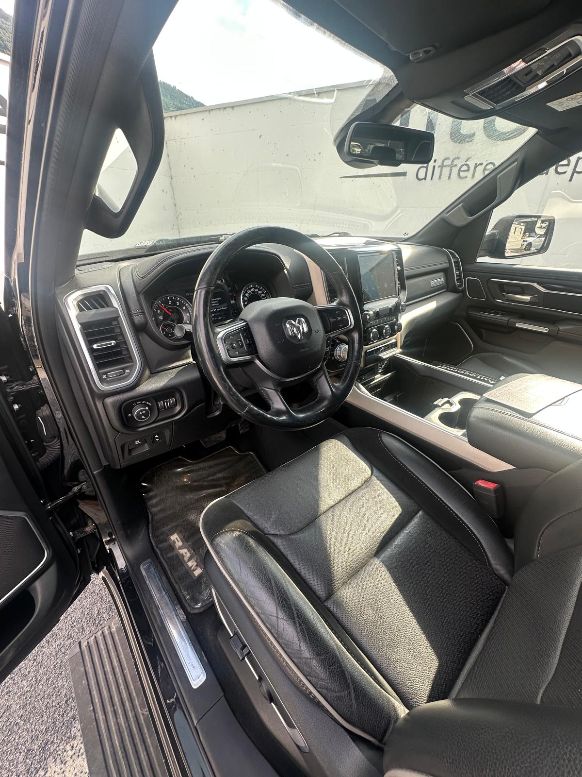 DODGE Crew Cab Laramie-image-7