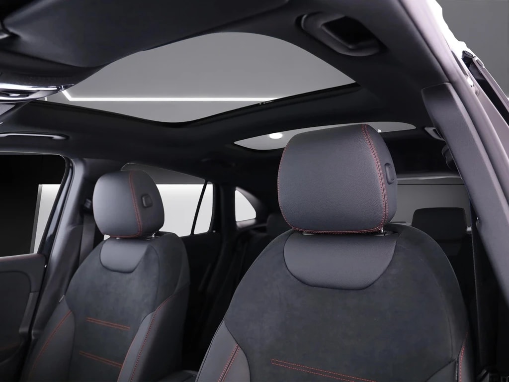 Image MERCEDES-BENZ GLA-200 GLA 200 7G-DCT