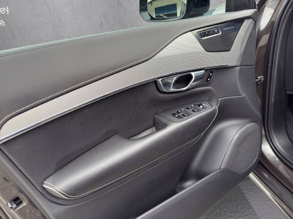 Image VOLVO XC60 XC60 2.0 T6 TE Plus Dark eAWD