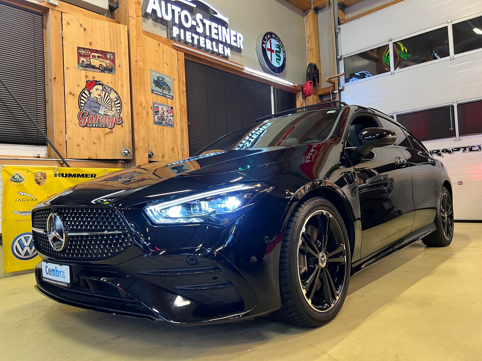 MERCEDES-BENZ "AMG" CLA SHOOTING BRAKE 250 4-MATIC  MIT AHK !! "SPORTSTOURER" VOLL OPTIONEN !! NUR 4`900 KM !!  CH WAGEN !!8G-DCT