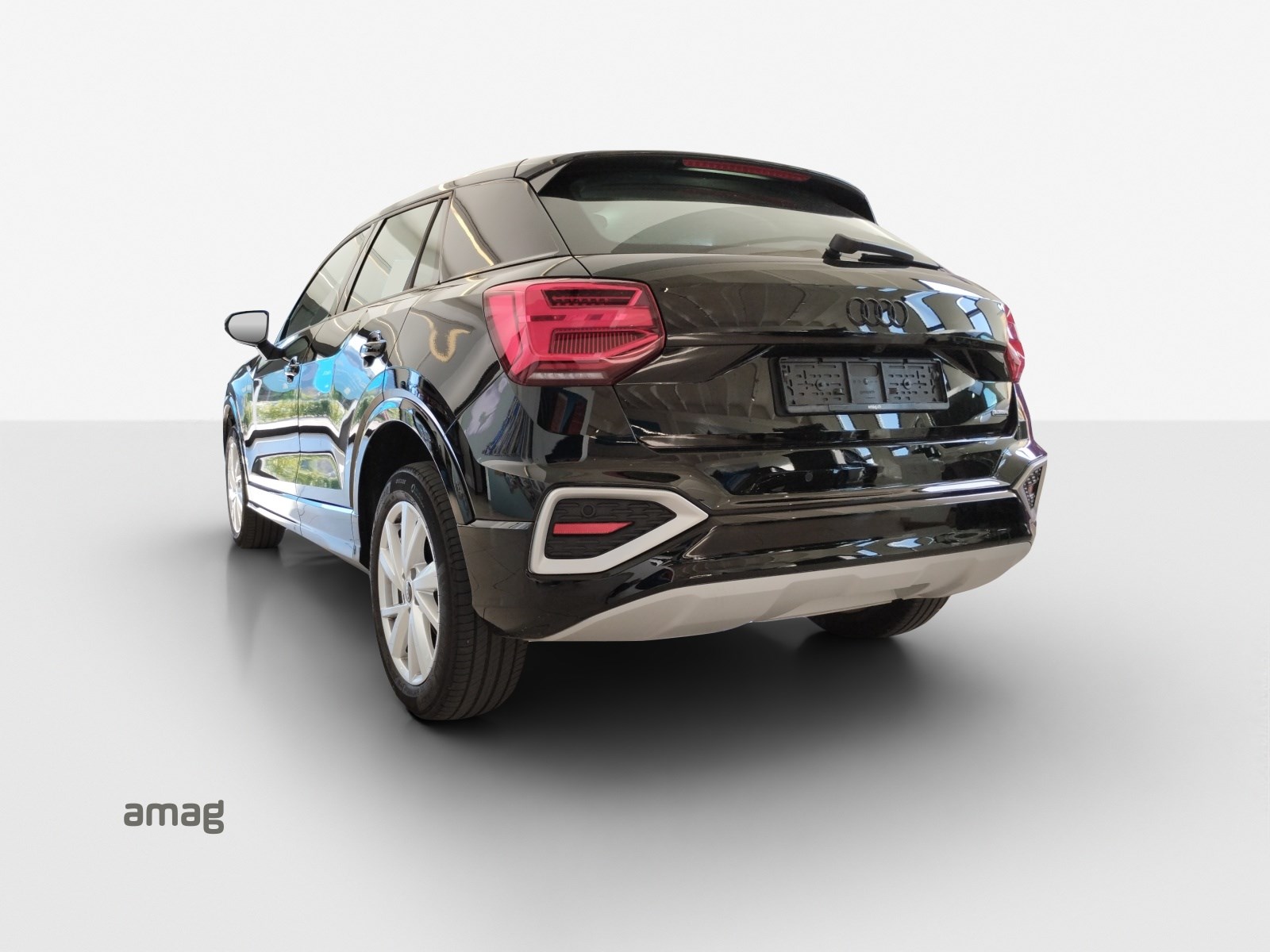 AUDI Q2 40 TFSI advanced Attraction quattro S-tronic-showroom-element-2