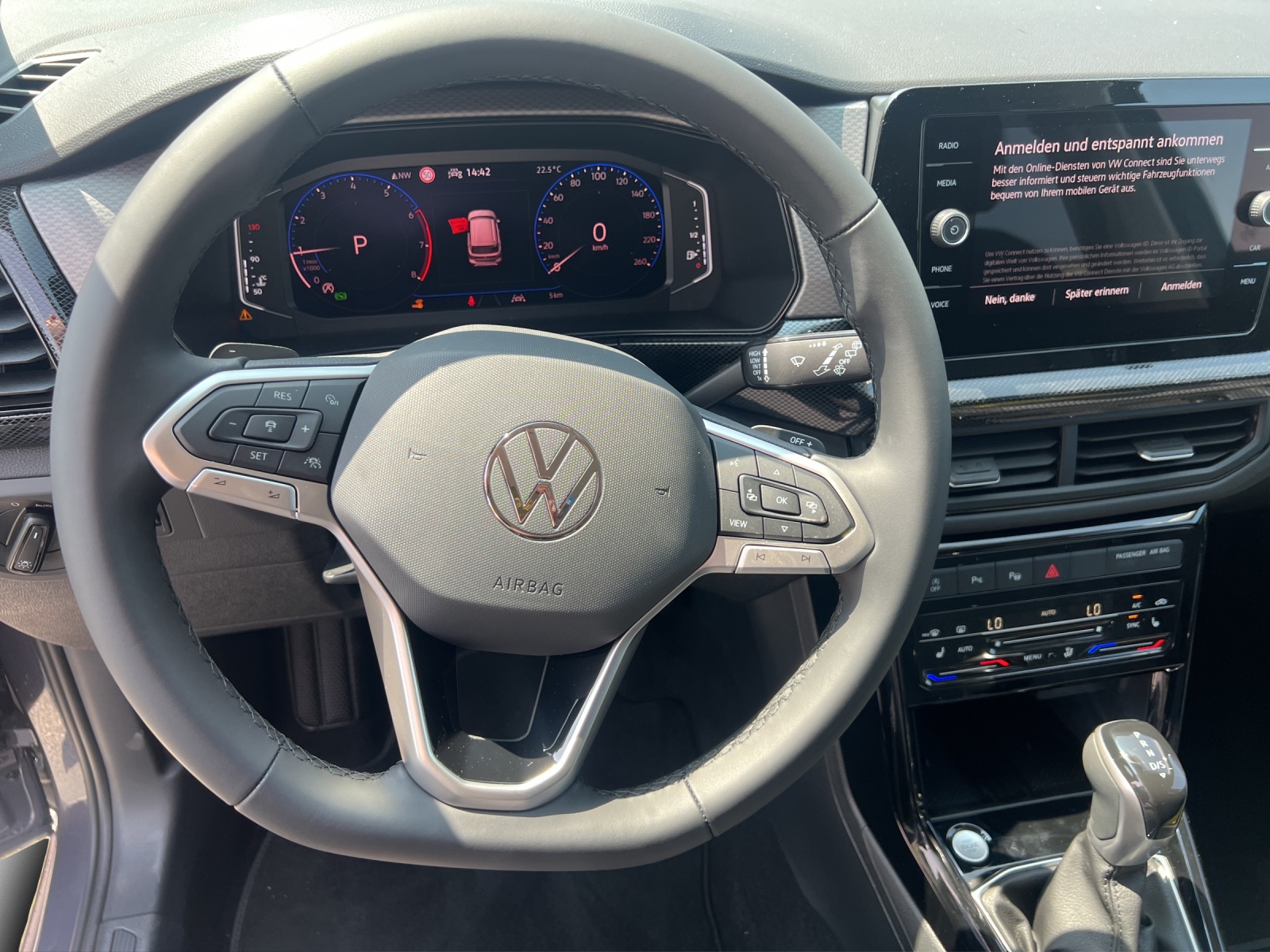 VW T-Cross 1.0 TSI EVO Life DSG-image-9