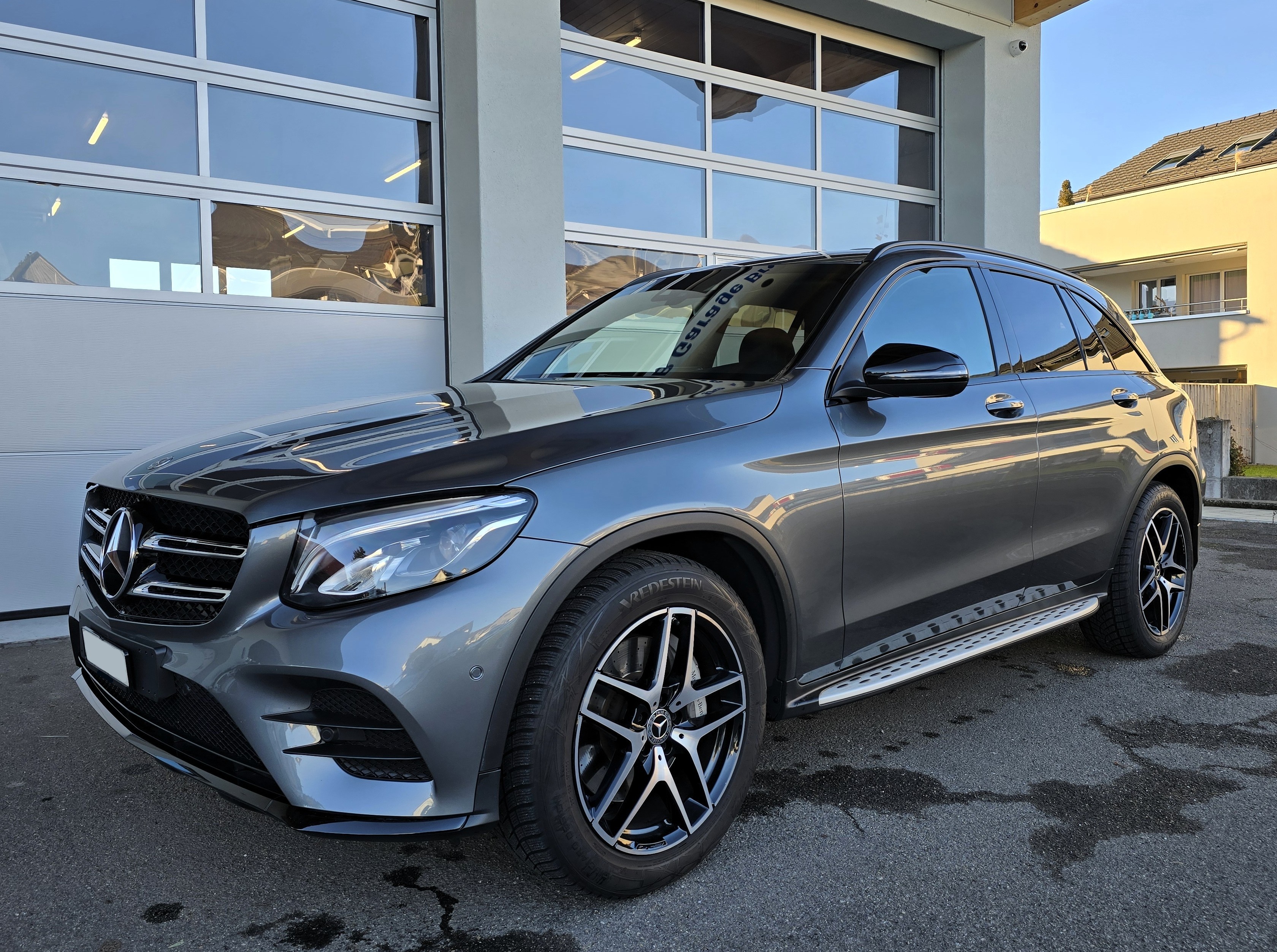 MERCEDES-BENZ GLC 250 (SUV / Geländewagen) Mercedes MERCEDES-BENZ GLC 250 (SUV / Geländewagen)