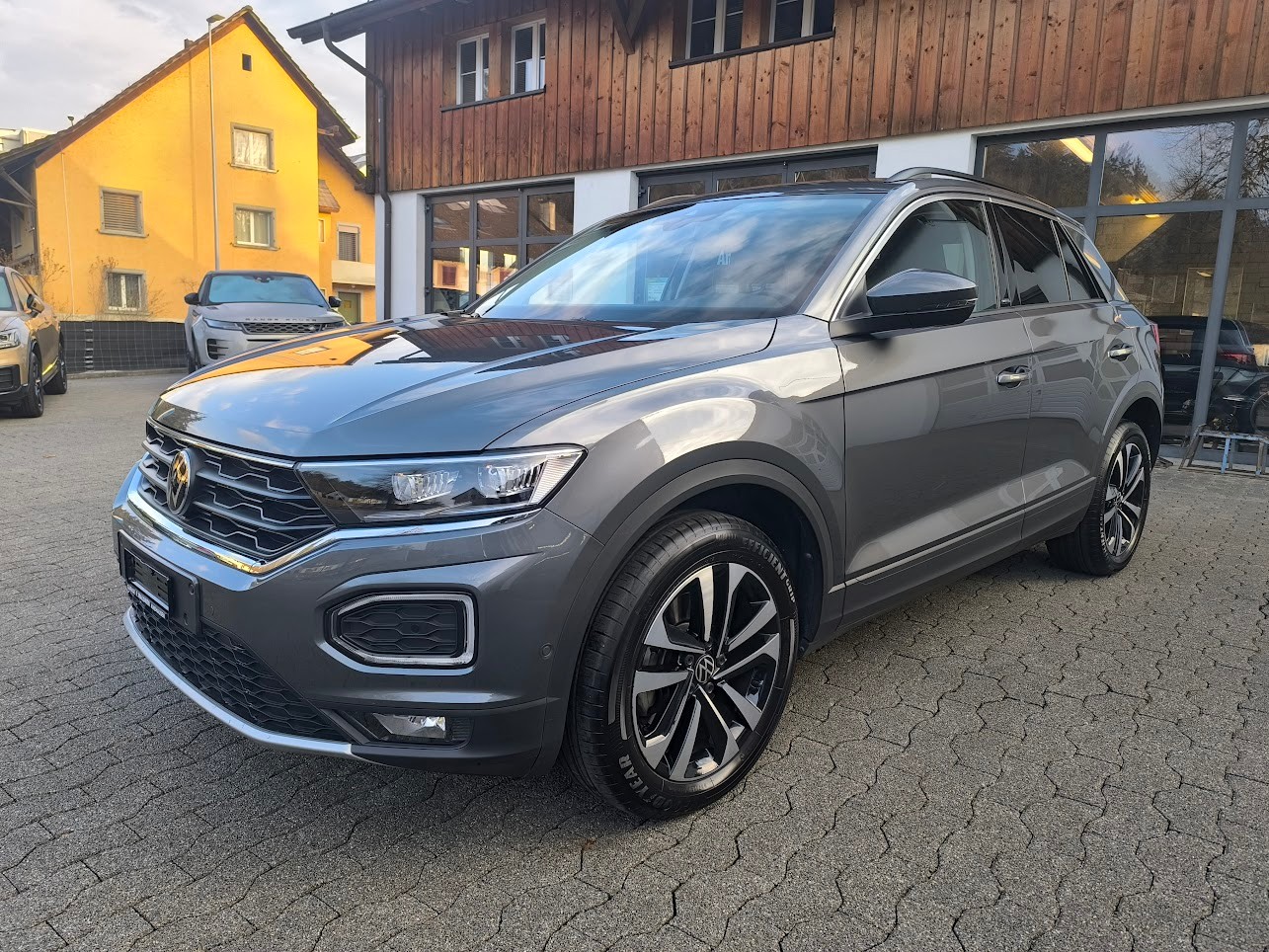 VW T-Roc 2.0 TSI Advance DSG 4Motion