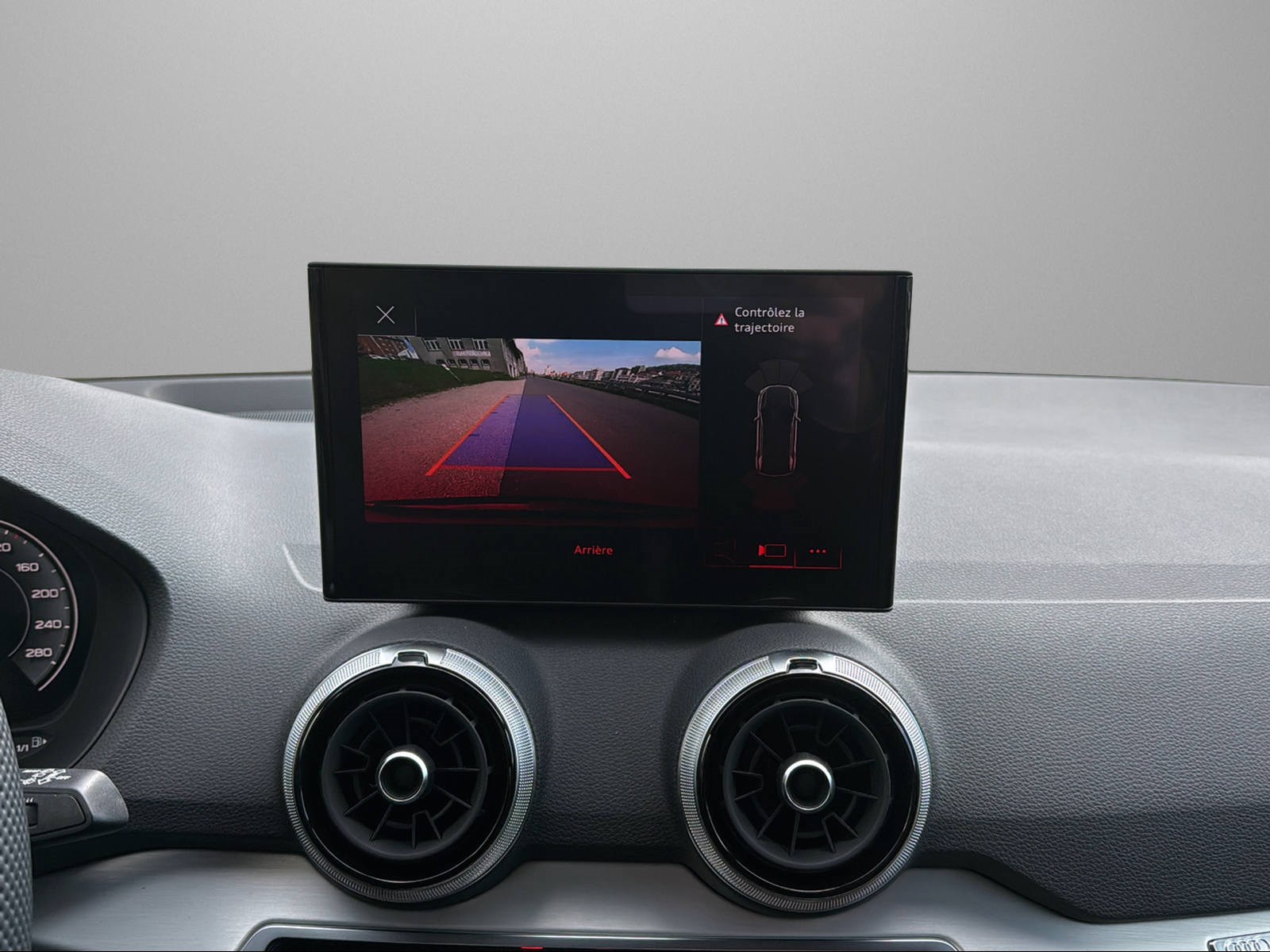 AUDI Q2 35 TFSI S line S-tronic-image-10