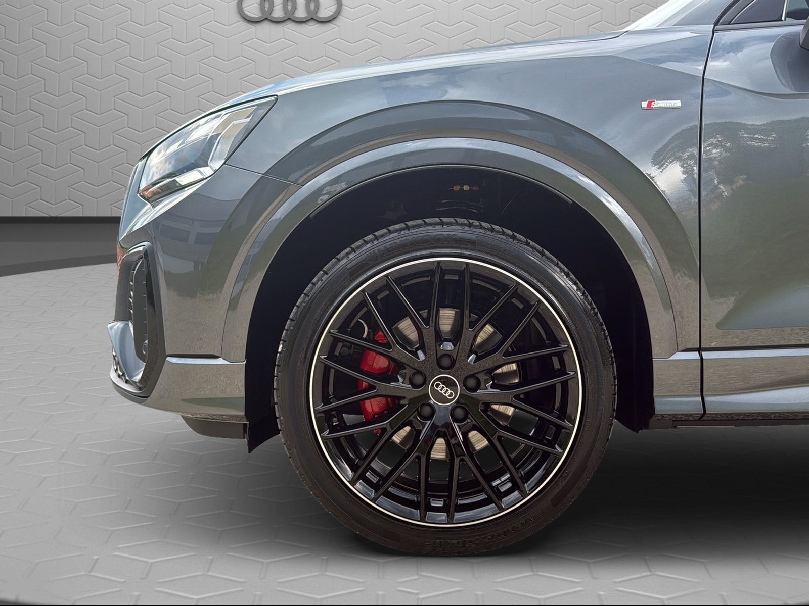 AUDI Q2 35 TFSI S line S-tronic-image-5
