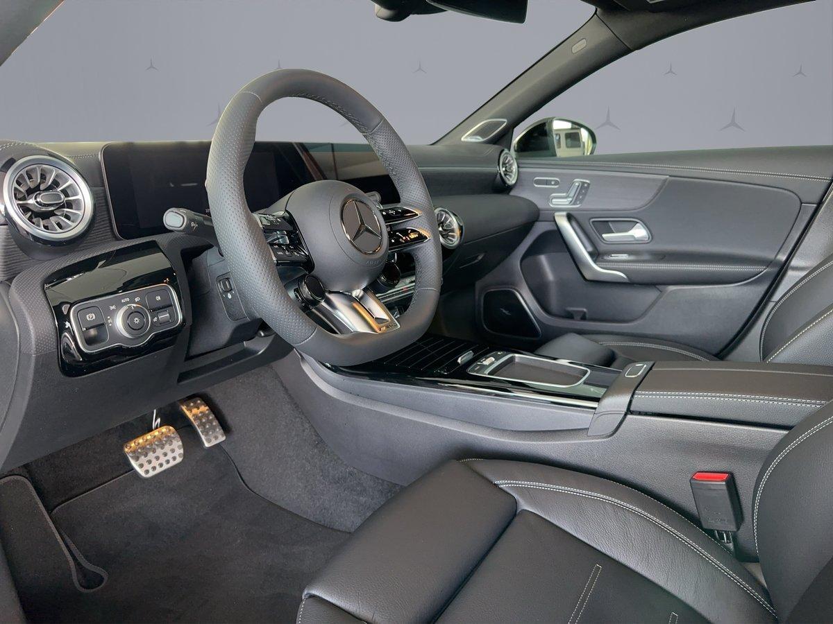 MERCEDES-BENZ A 35 AMG 4matic Limousine-image-5